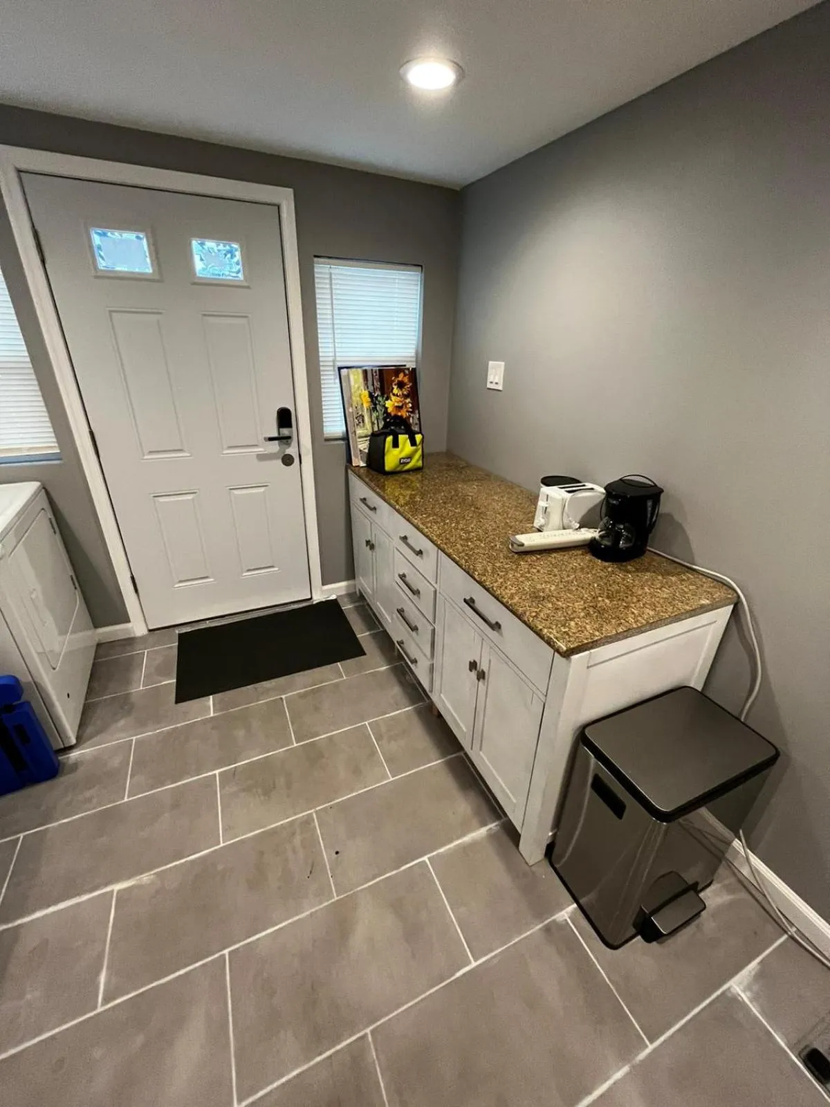 Facade/entrance in Tuscany 2900 - Classic Italian Style 3BR w Parking near Airport