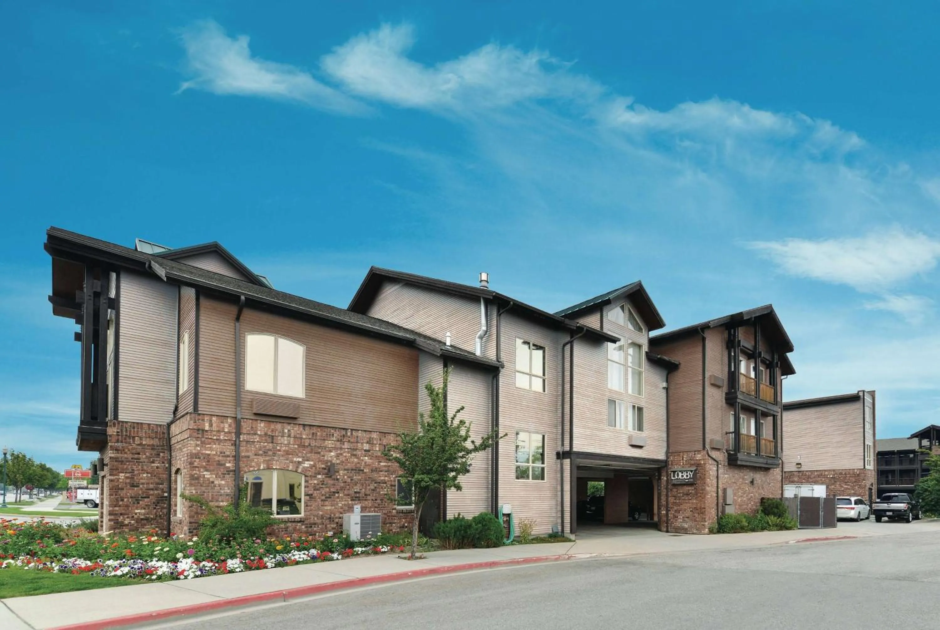 Property building in Cedar Street Hotel & Suites