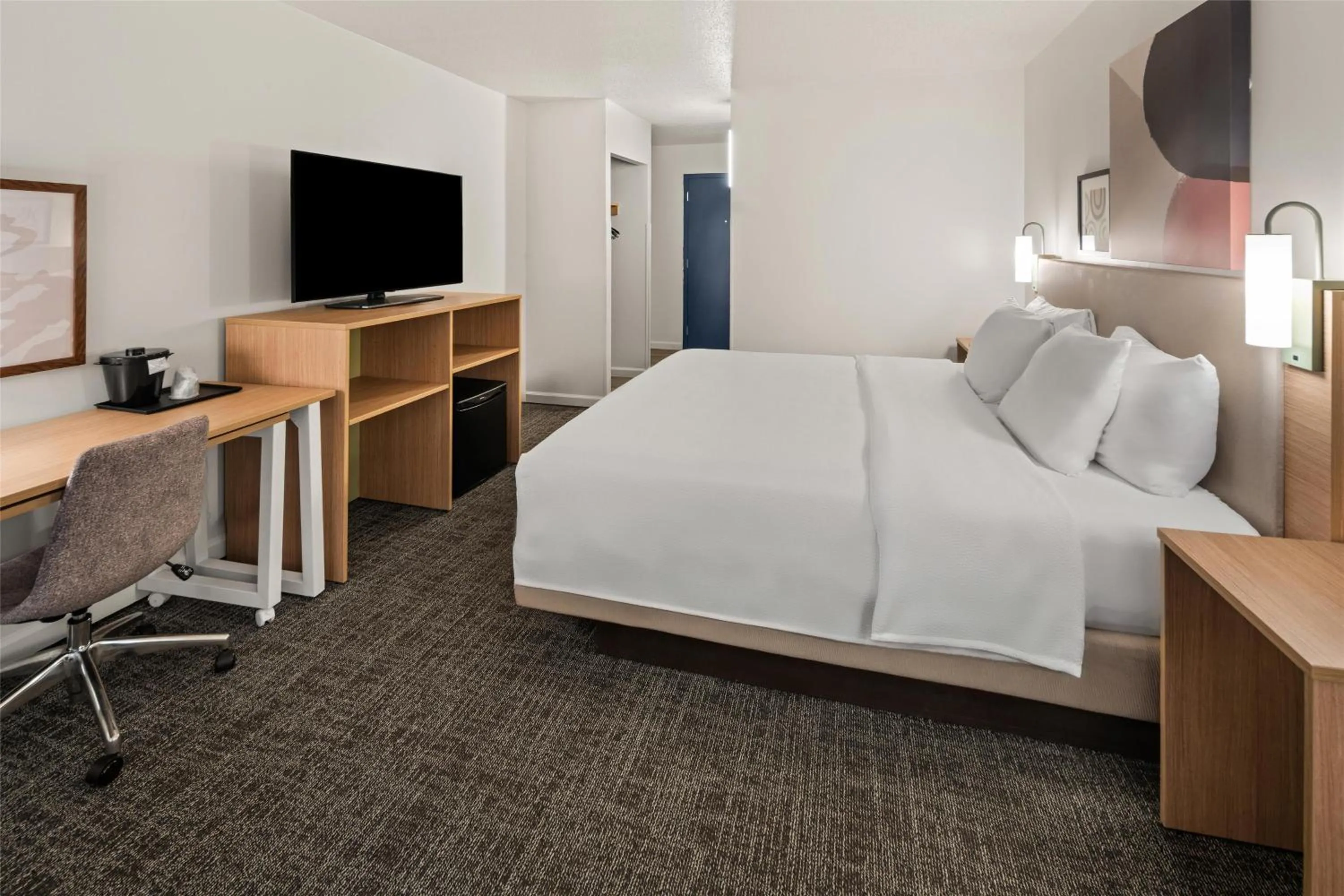 Bed in Spark by Hilton Waldorf