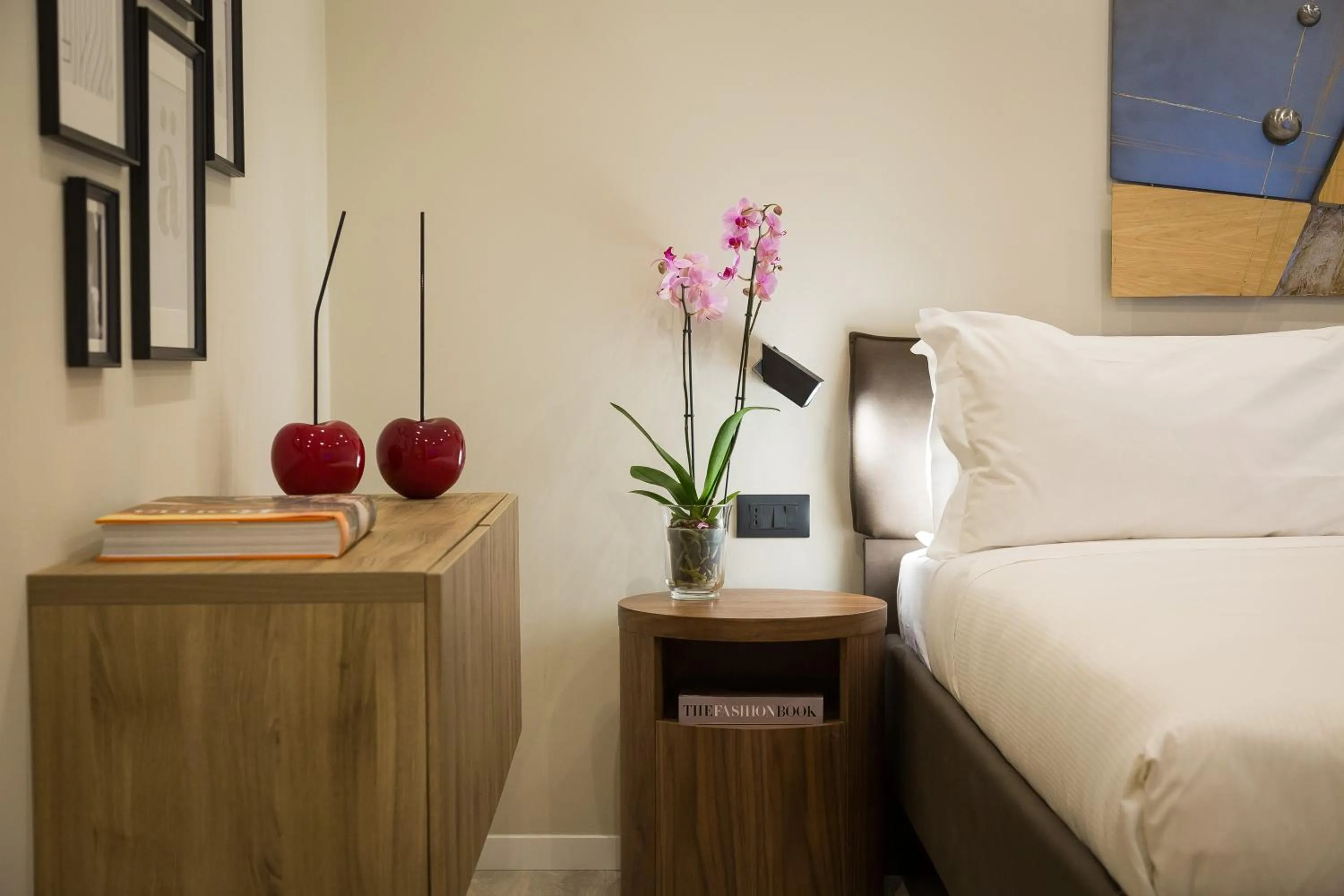 Bedroom, Bed in Clementi Portrait