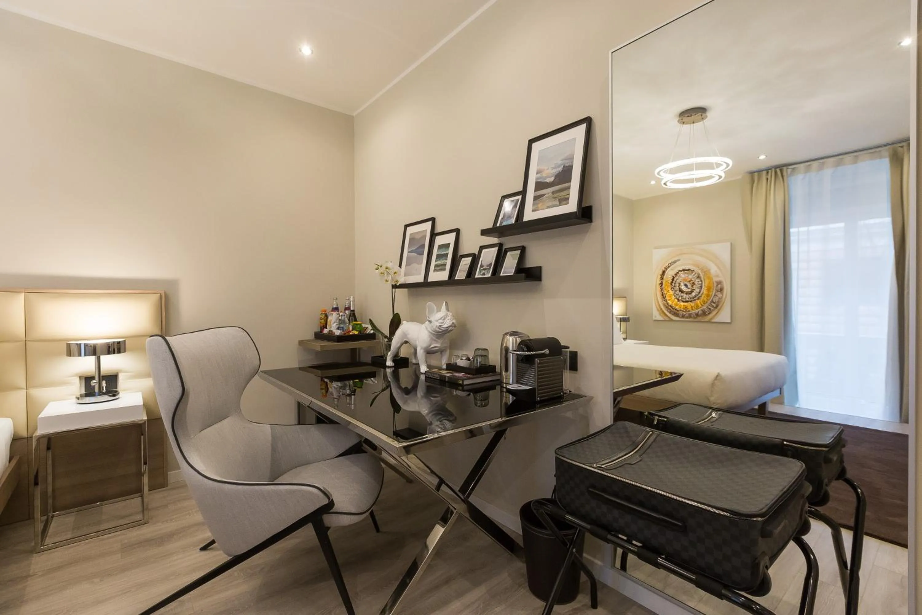 Photo of the whole room in Clementi Portrait