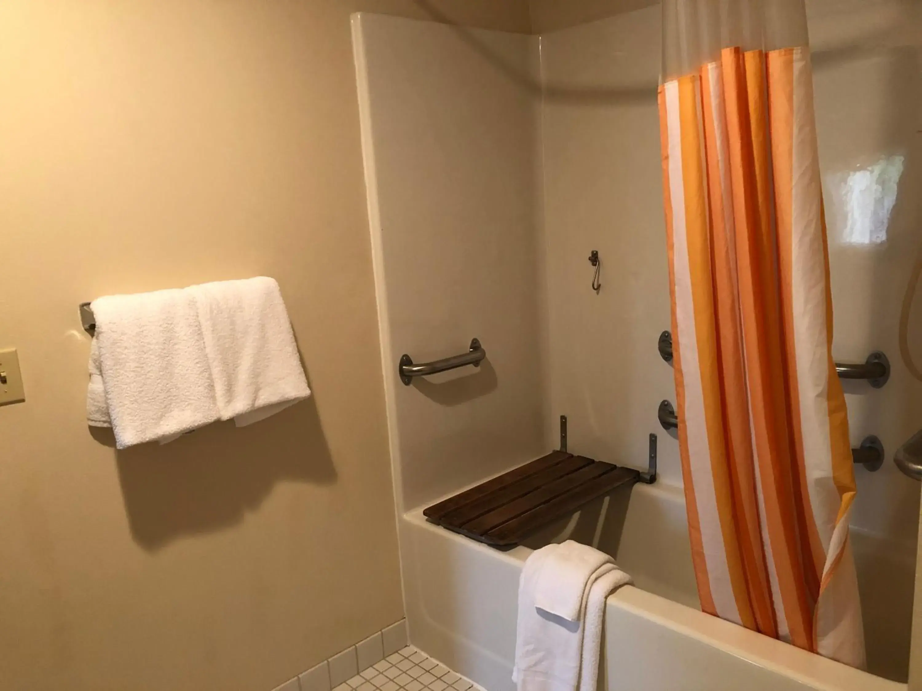 King Apartment with Forest View - Non-Smoking in La Quinta by Wyndham Plattsburgh King Apartment with Forest View - Non-Smoking in La Quinta by Wyndham Plattsburgh