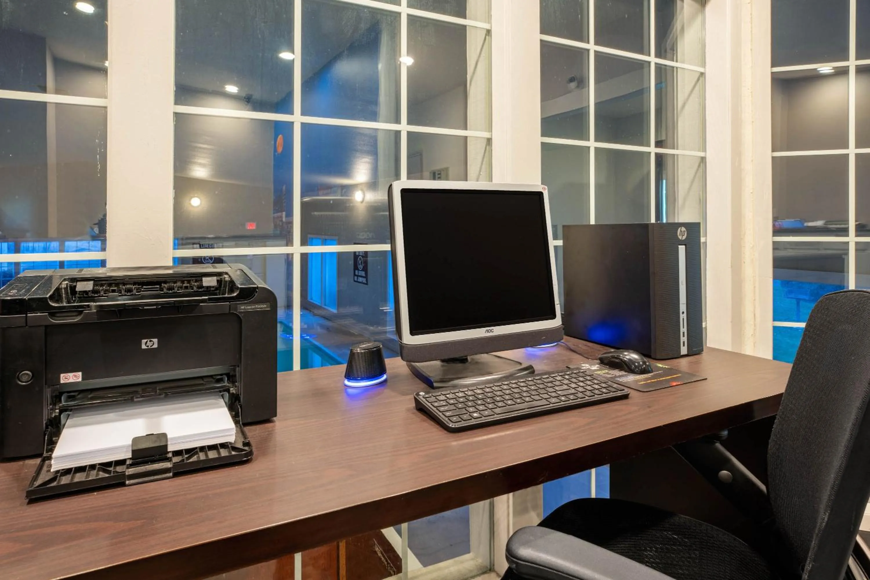 Business facilities in La Quinta Inn by Wyndham Caldwell