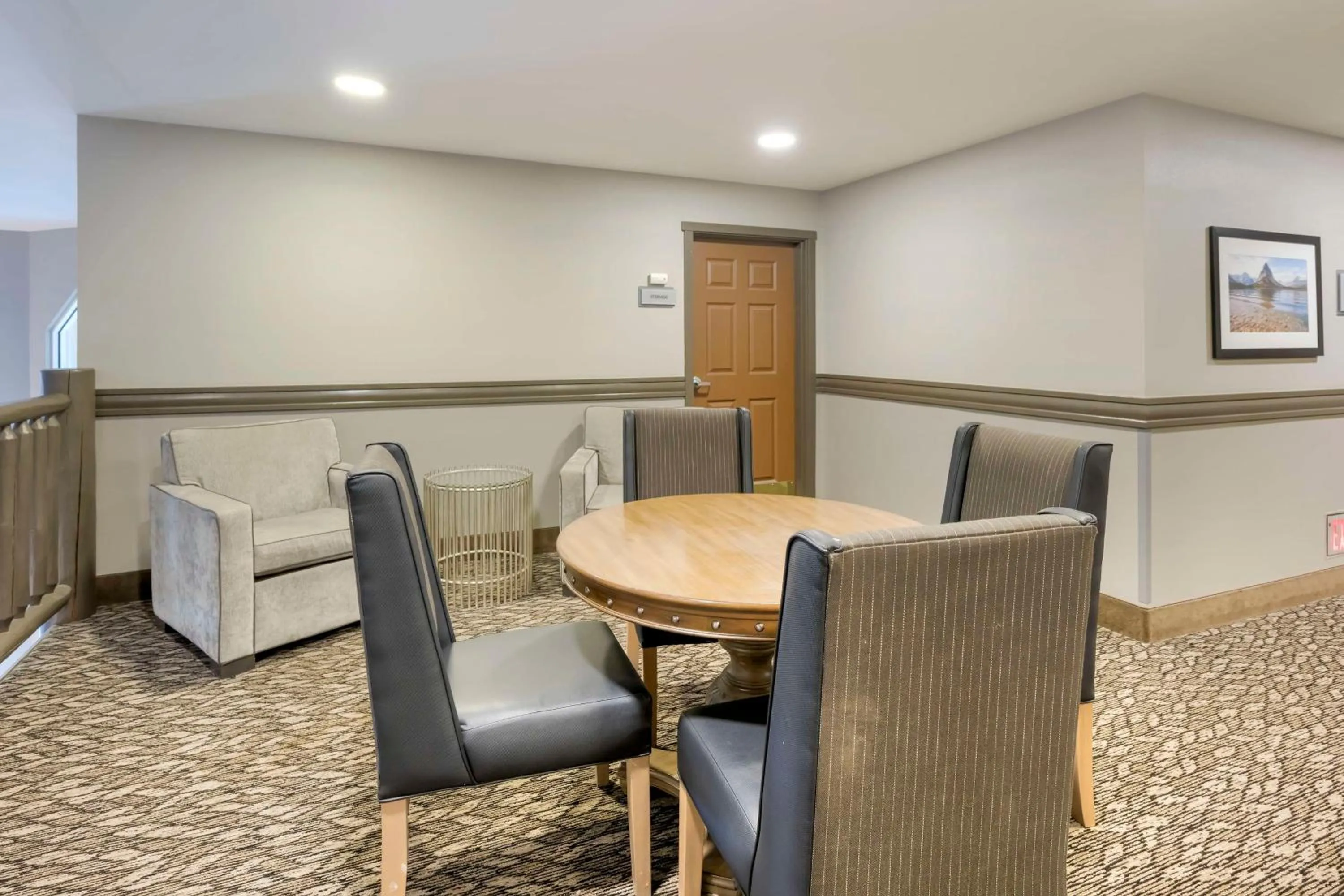 Property building in Best Western Plus Kalispell/Glacier Park West Hotel & Suites