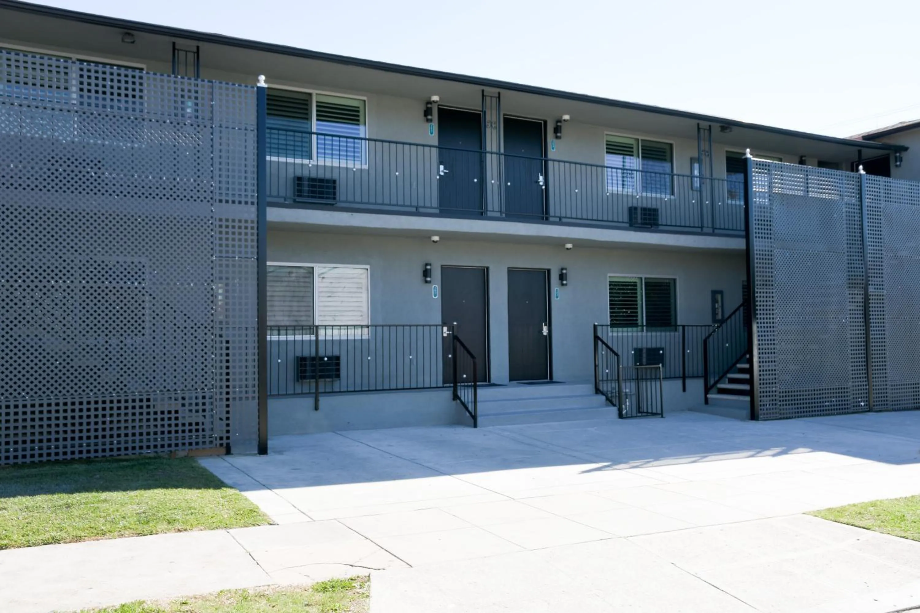 Property building in Tilbury Inn