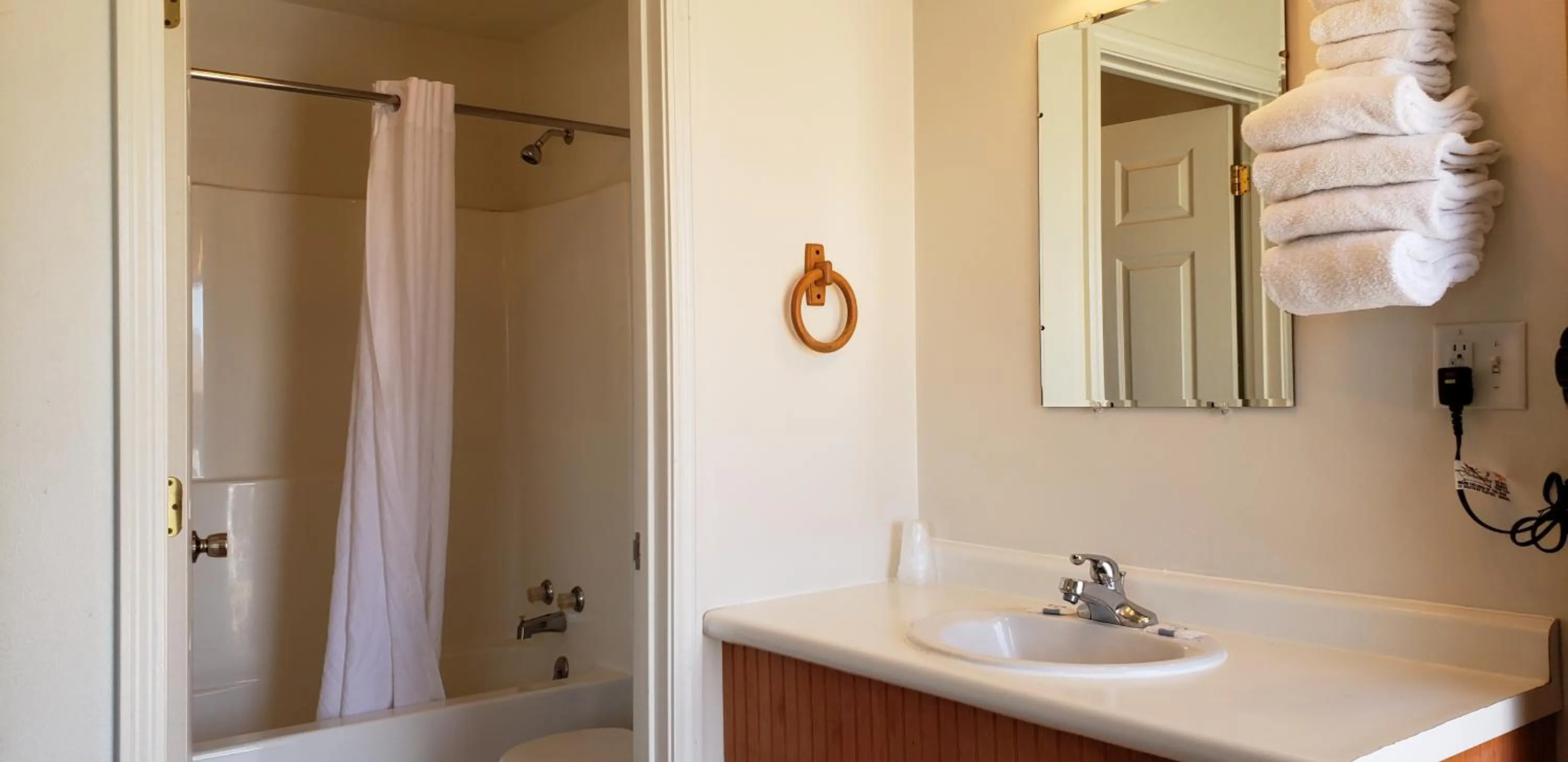 Bathroom in Big Bear Motel