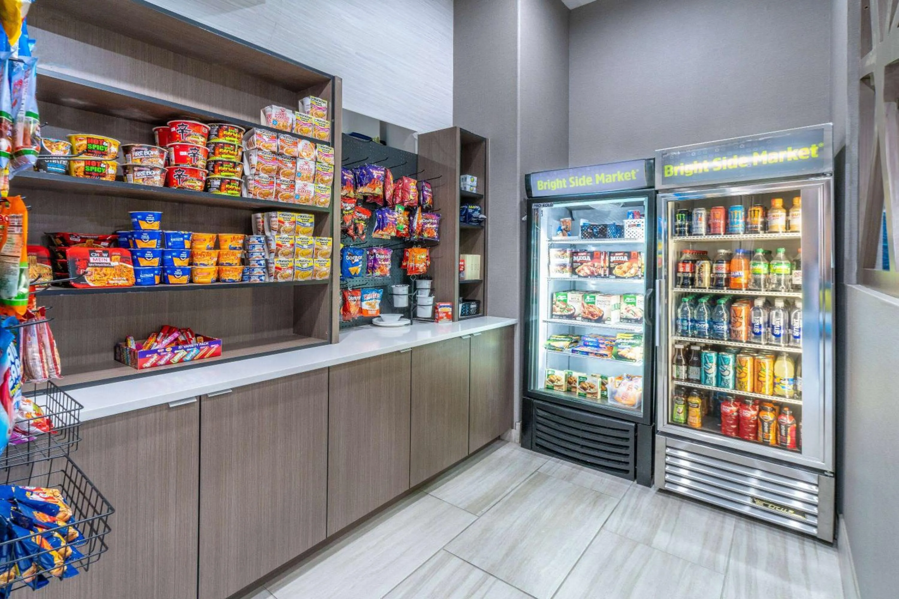 Food and drinks in La Quinta by Wyndham Santa Rosa