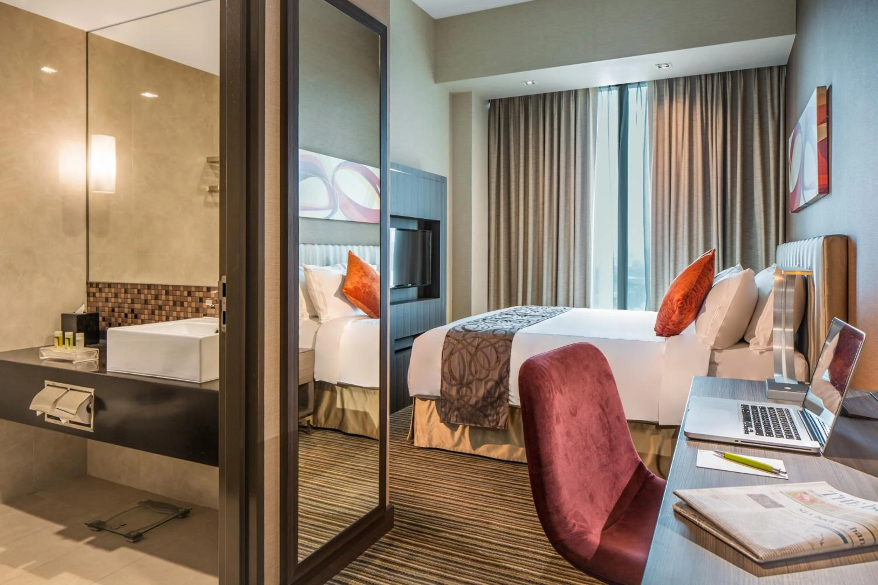 Photo of the whole room in Park Avenue Changi