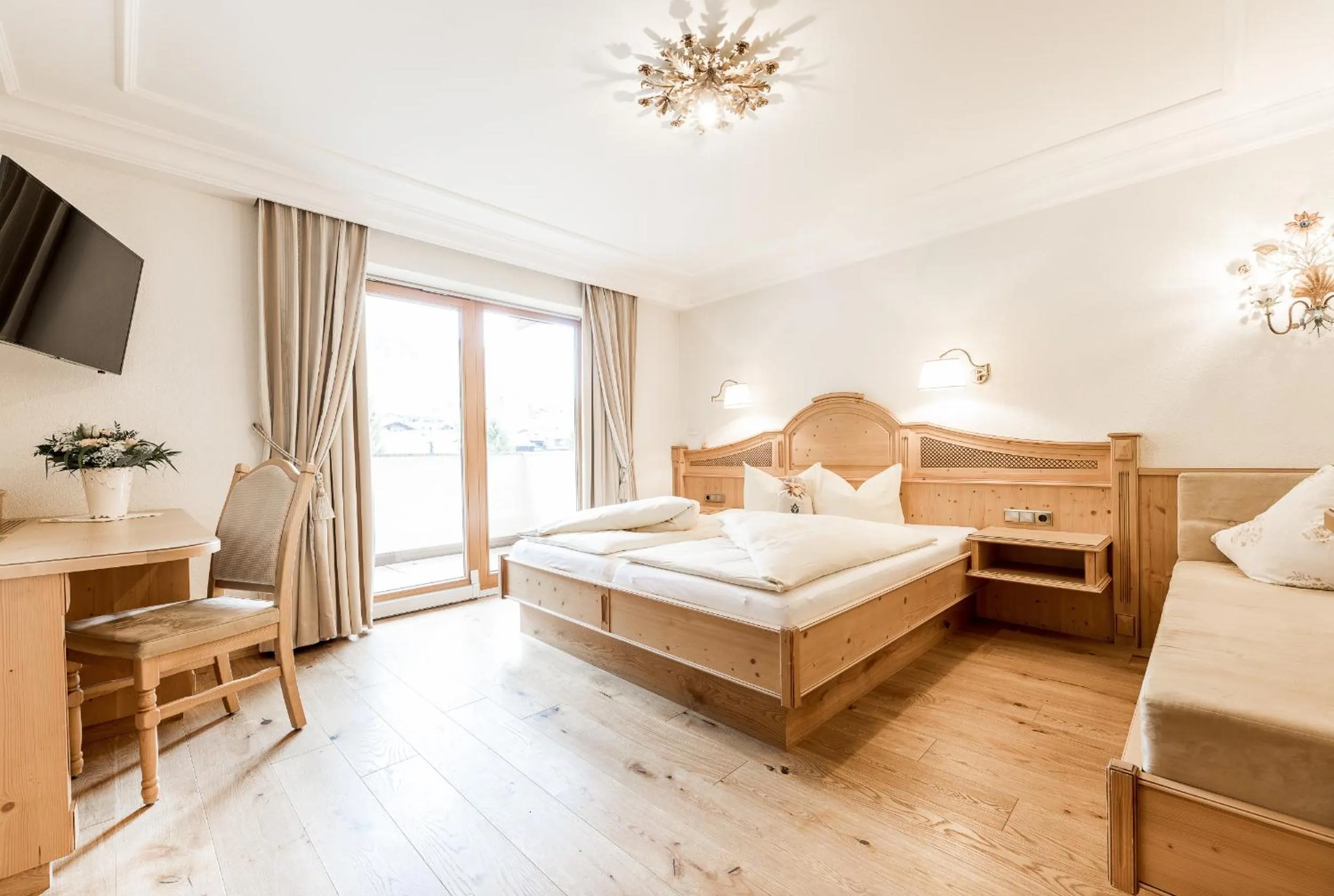 Photo of the whole room, Bed in Forster's Naturresort