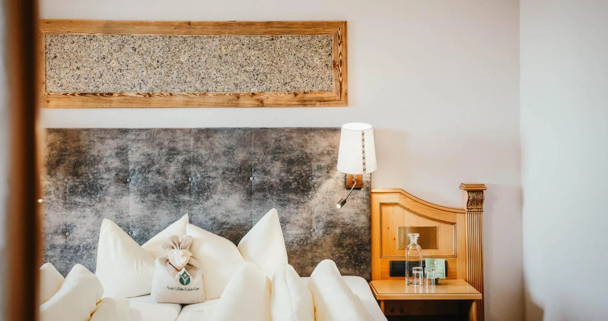 Photo of the whole room, Bed in Forster's Naturresort