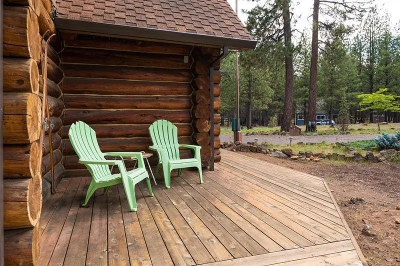 Property building in Sisters Dream Inn