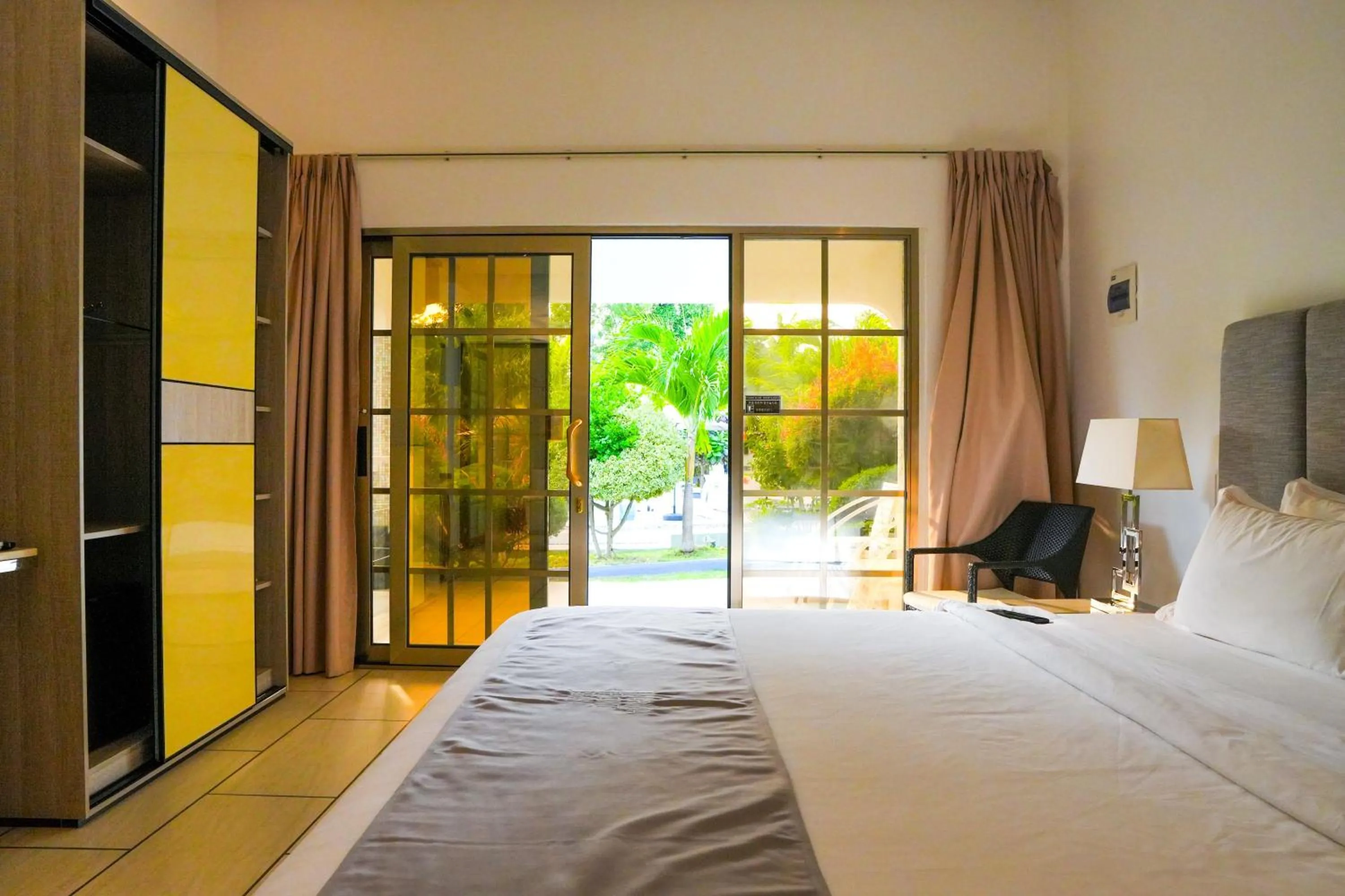 Bedroom, Bed in Marina Point Bay Resort