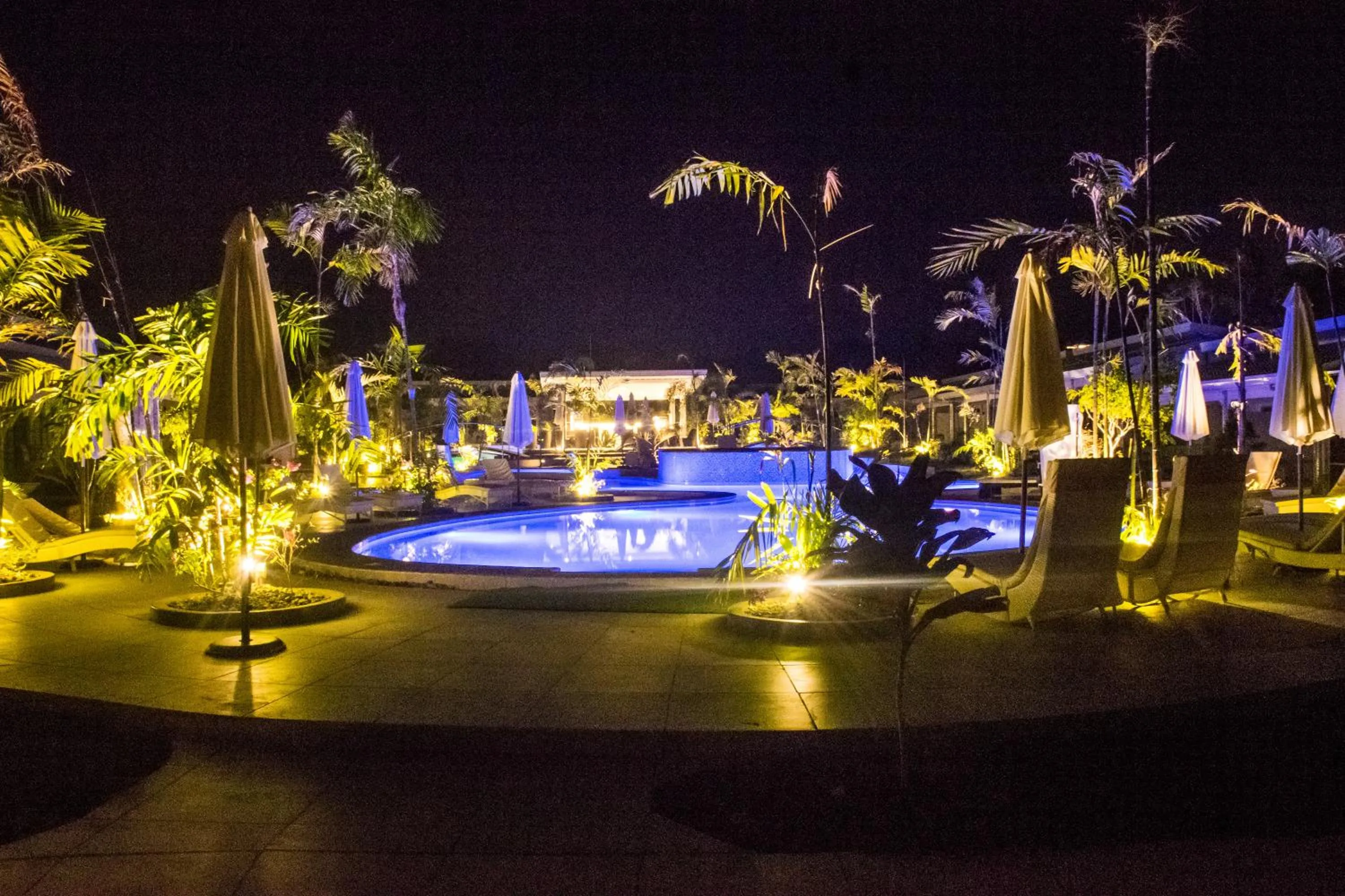 Swimming pool in Marina Point Bay Resort