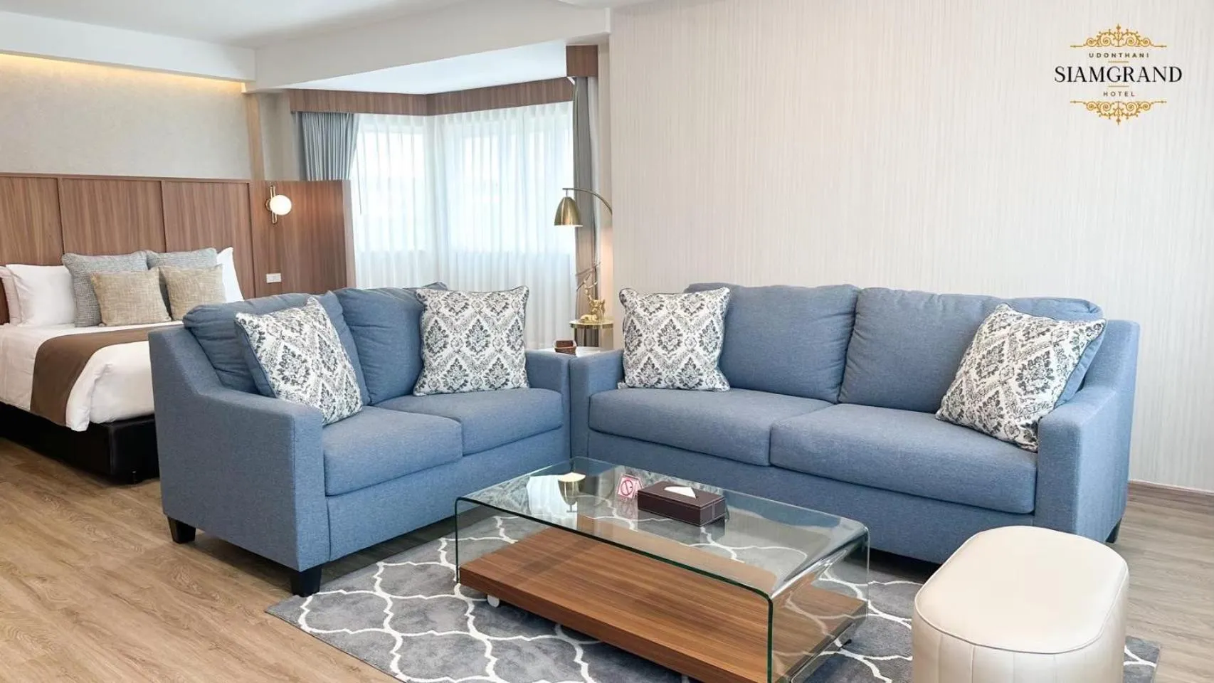 Seating area, Bed in Siamgrand Hotel