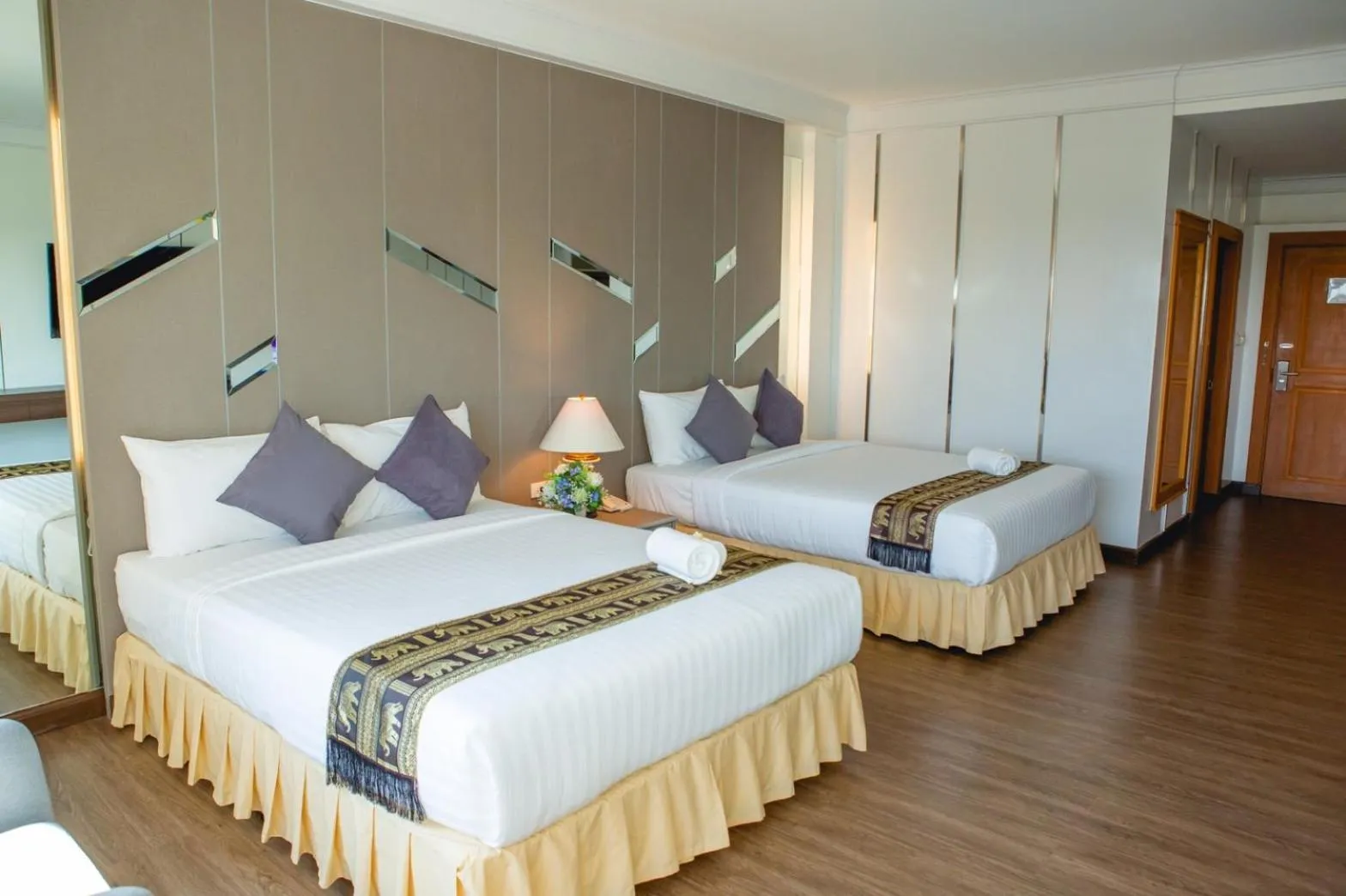 Bedroom, Bed in Siamgrand Hotel