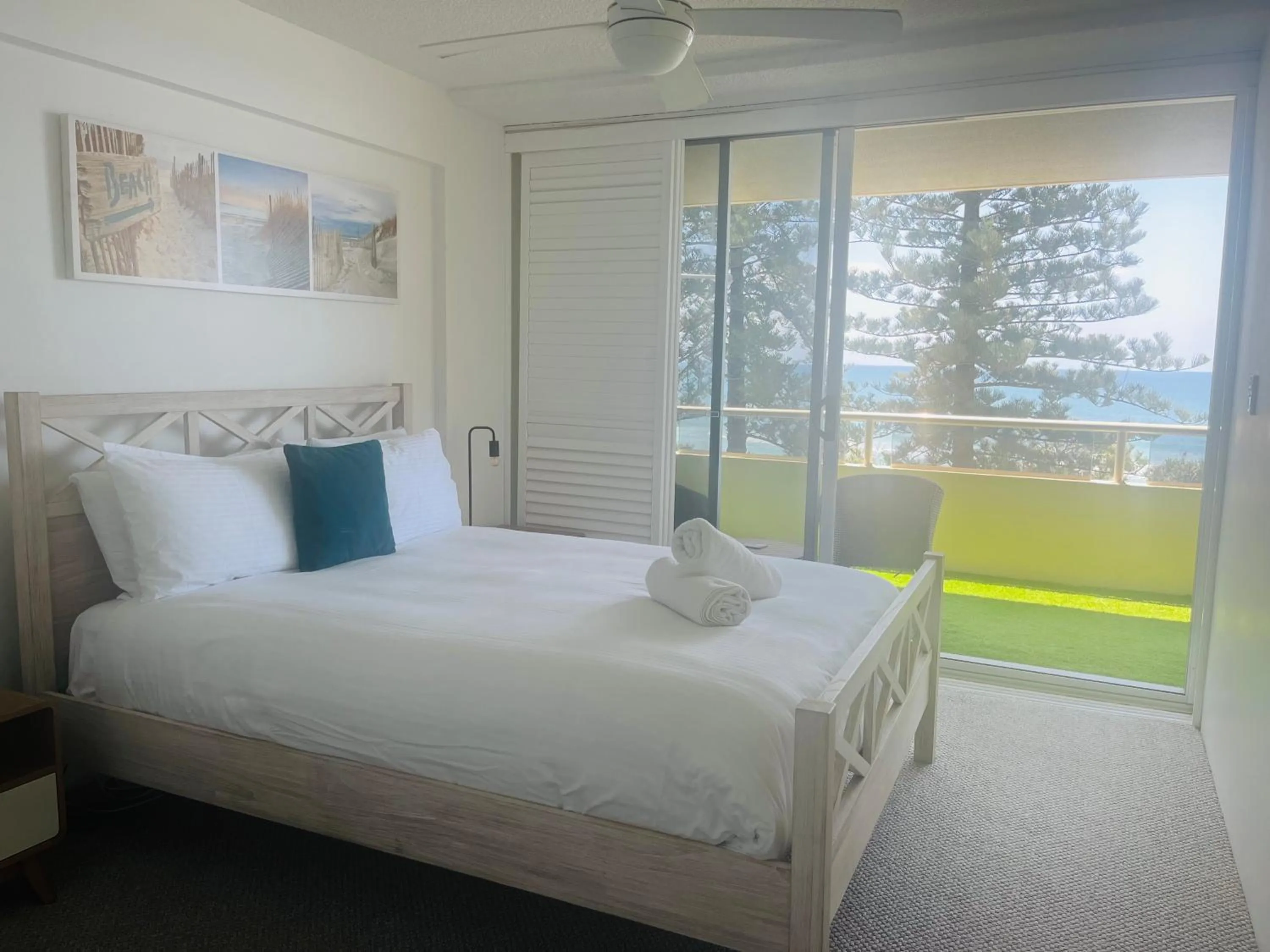 Bed in Park Towers-Goodwin Towers Holiday Units