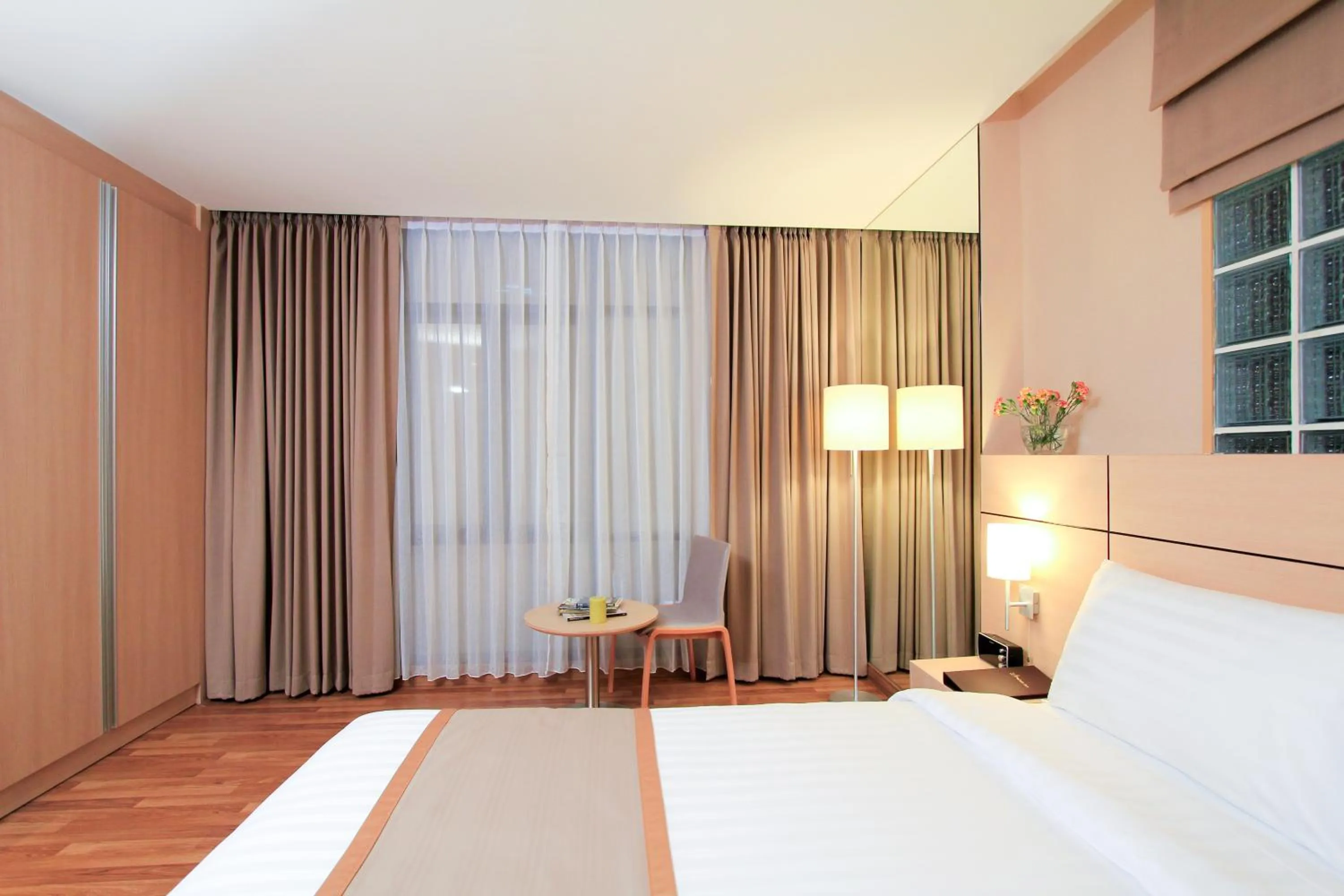 Photo of the whole room in Petals Inn