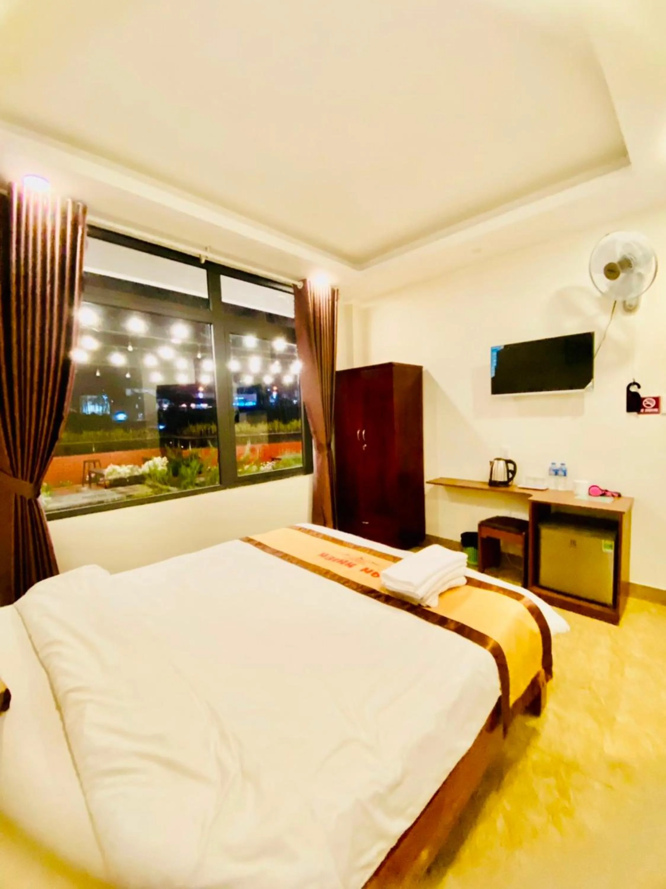 Bed in An Nhien Hotel