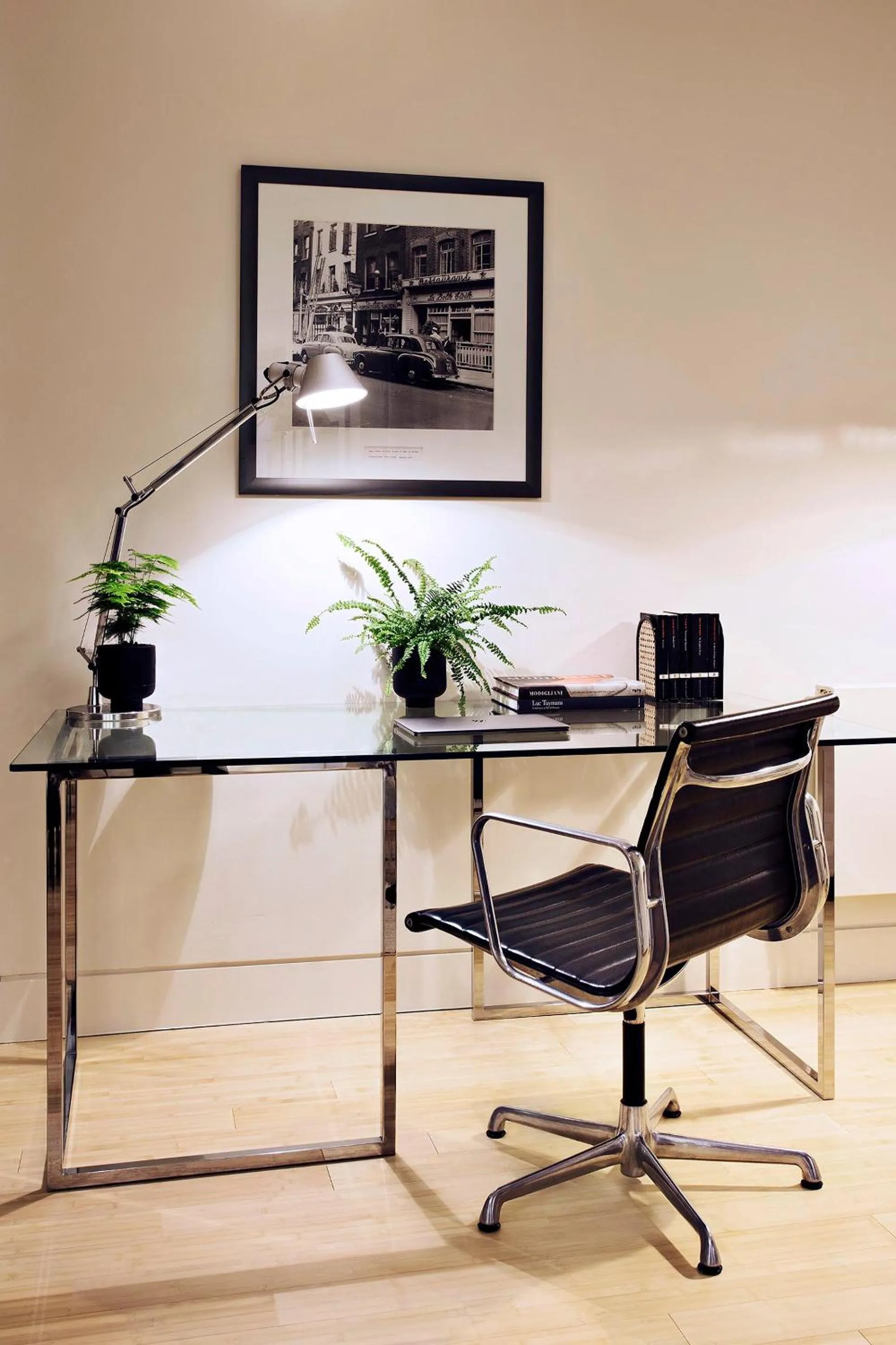 Area and facilities in No.5 Maddox Street