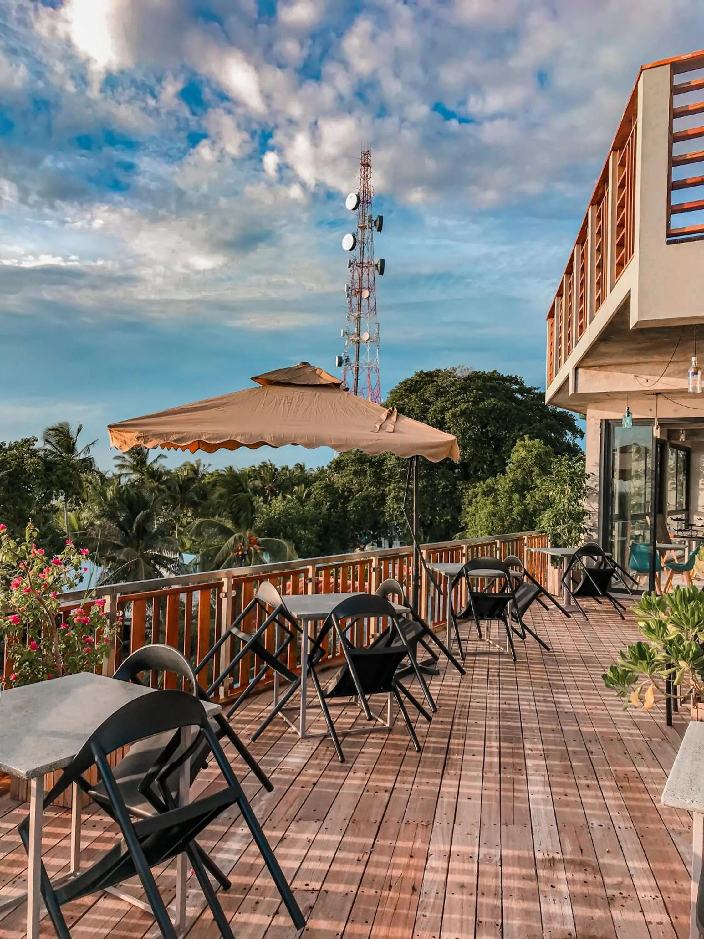 Restaurant/places to eat in Club Gabbiano