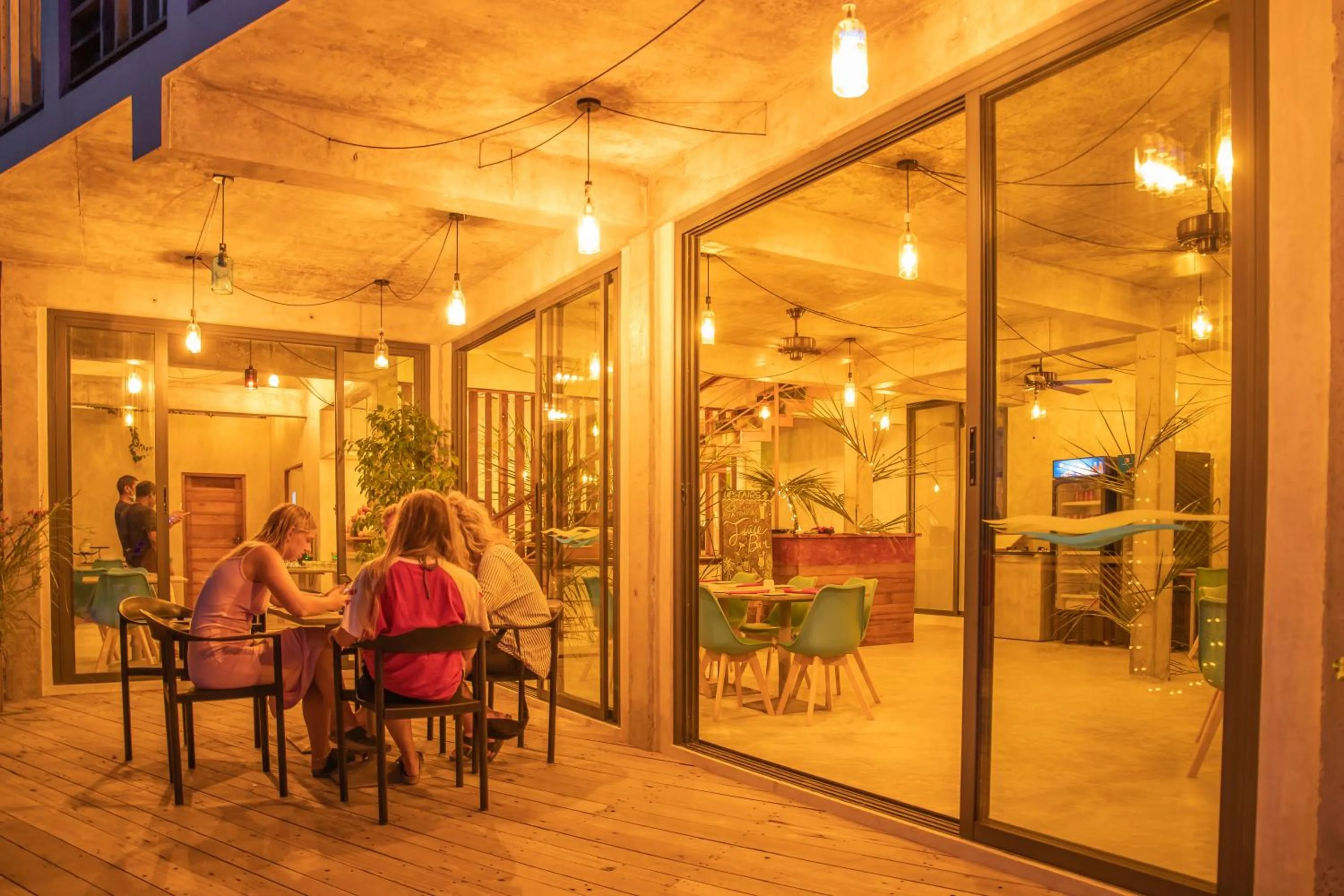 Restaurant/places to eat in Club Gabbiano