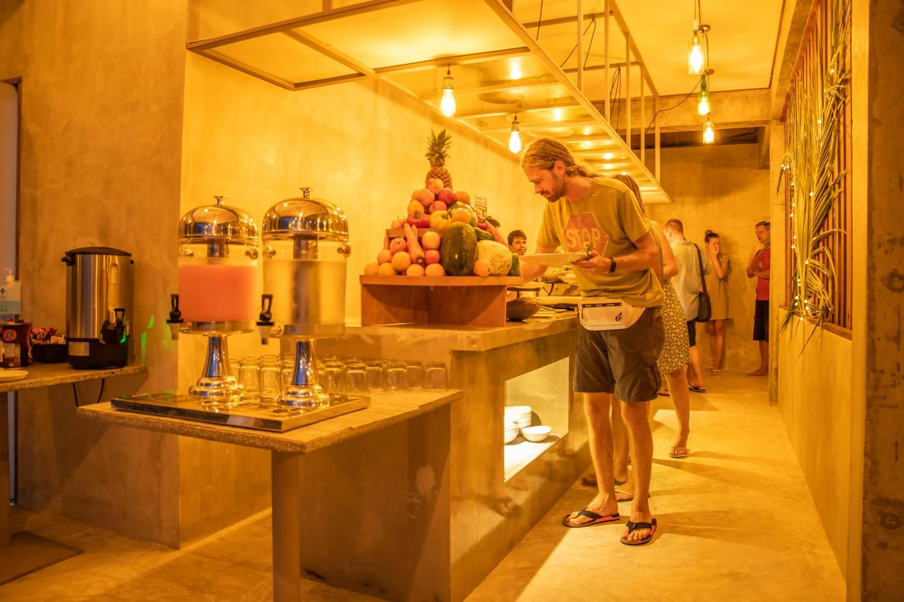 Restaurant/places to eat in Club Gabbiano