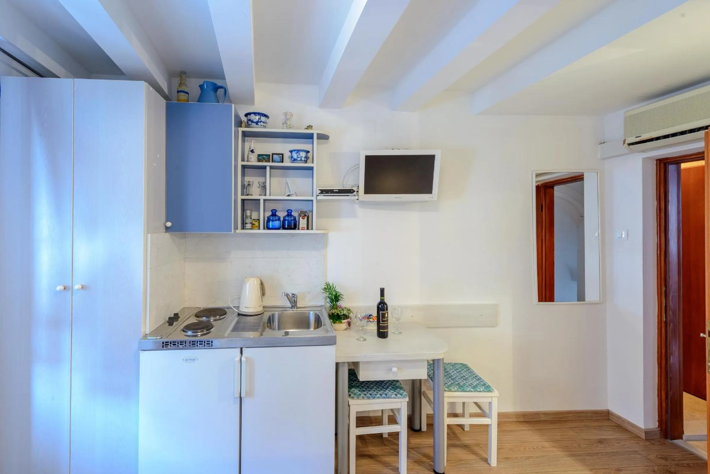 Kitchen or kitchenette in Studio Stradun