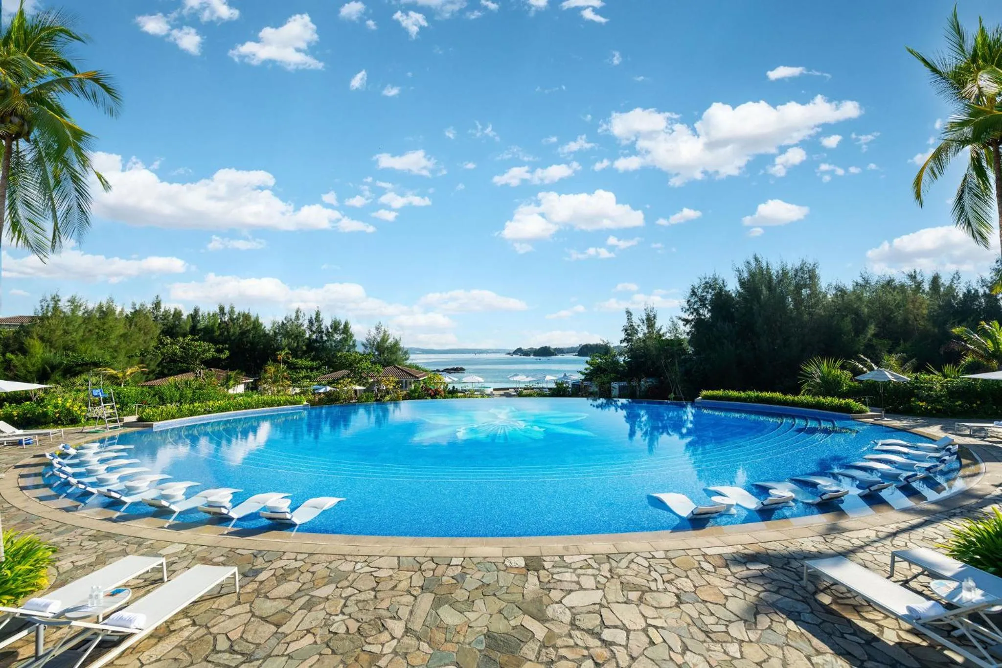 Swimming pool in Halekulani Okinawa