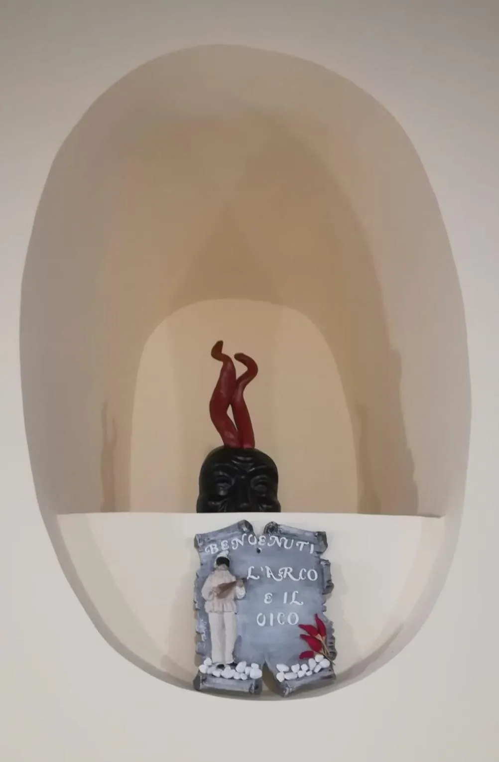 Property logo or sign in L'arco e il vico