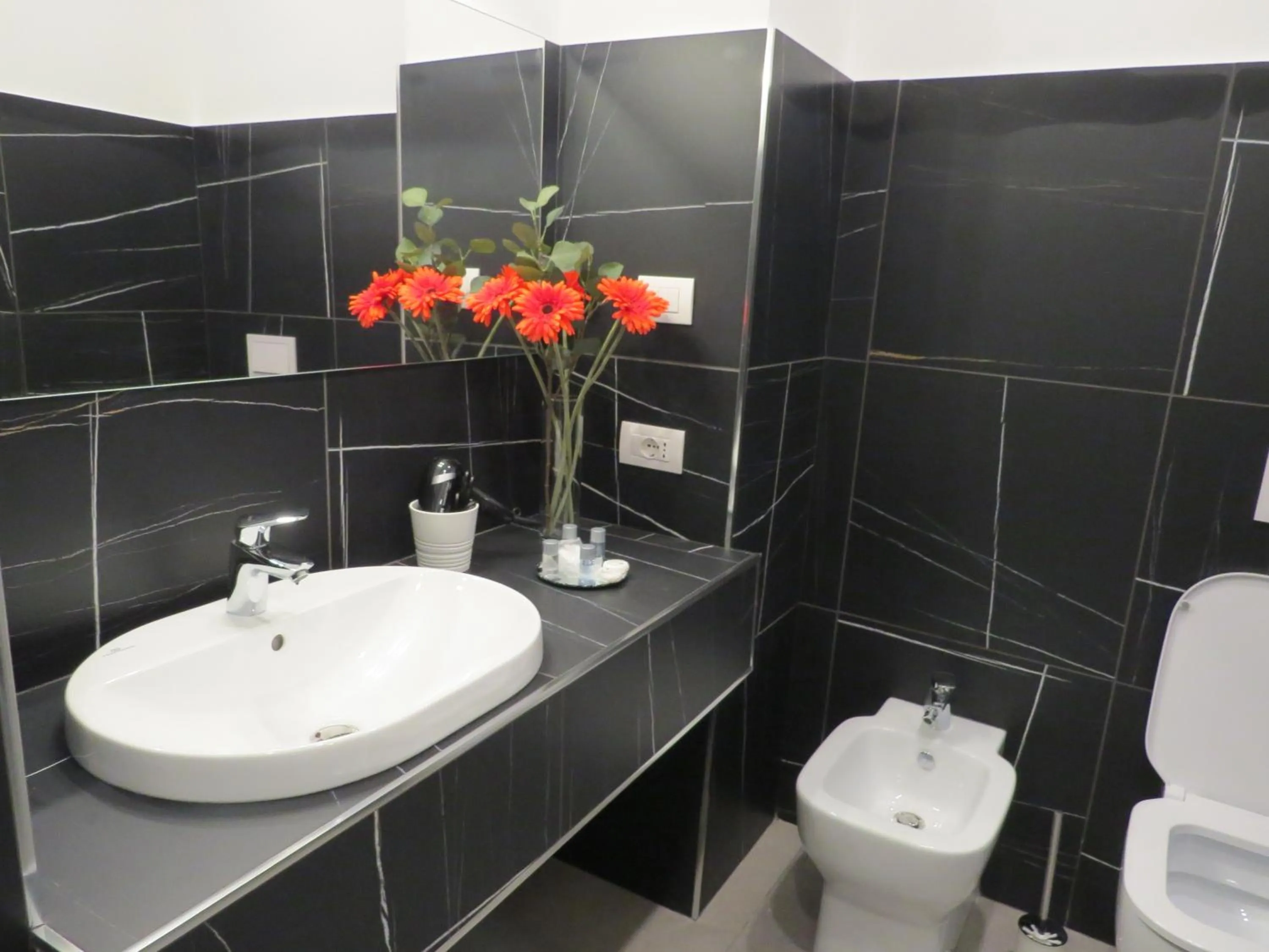 Bathroom in L'arco e il vico