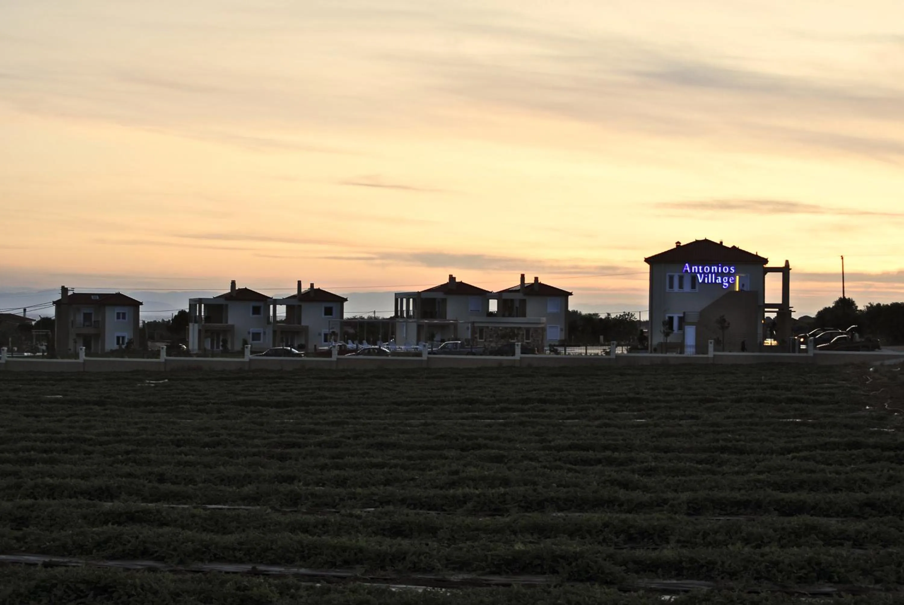 Antonios Village Hotel & Apartments