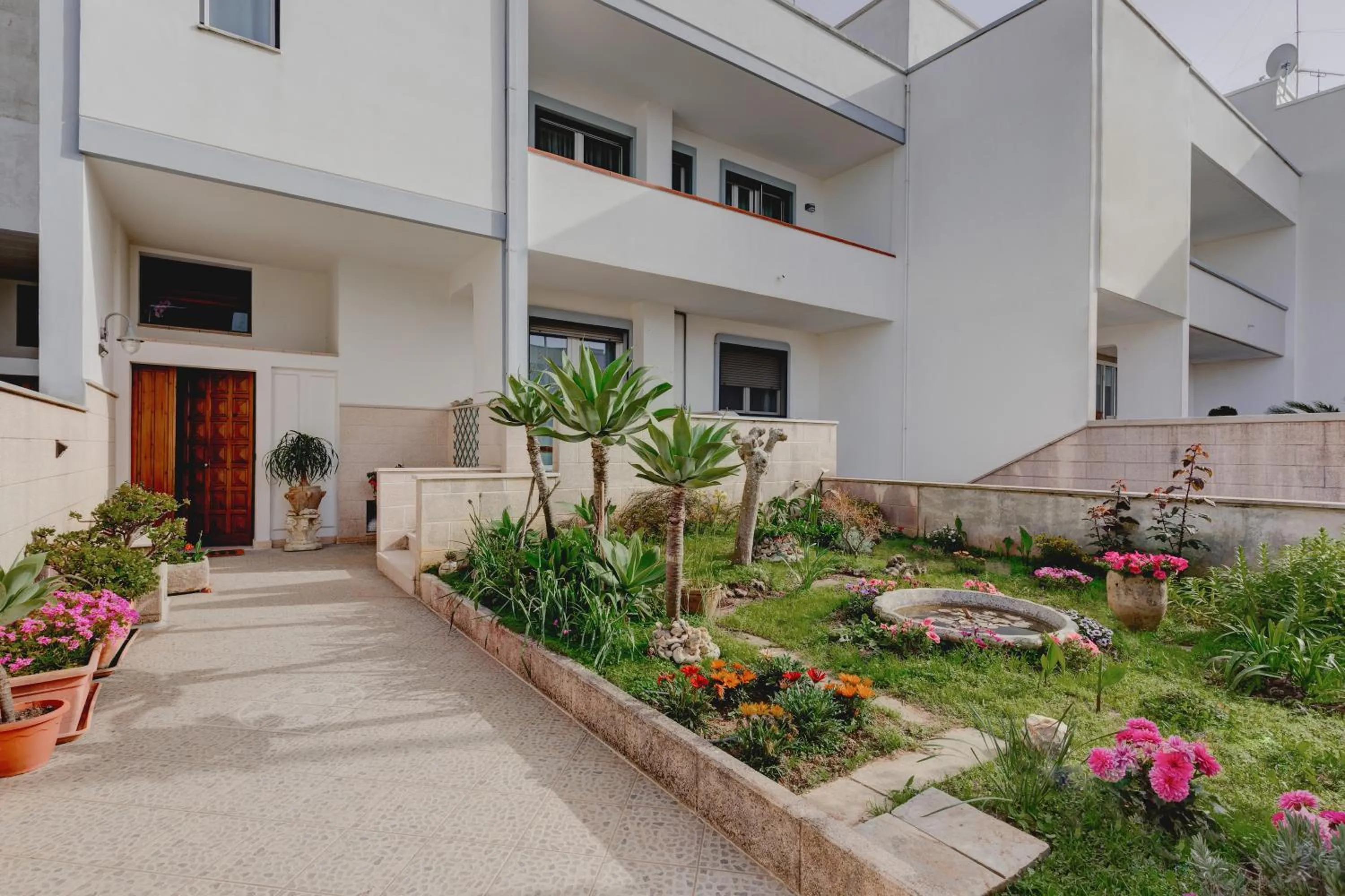 Property building in B&B Rocamatura - Adults only