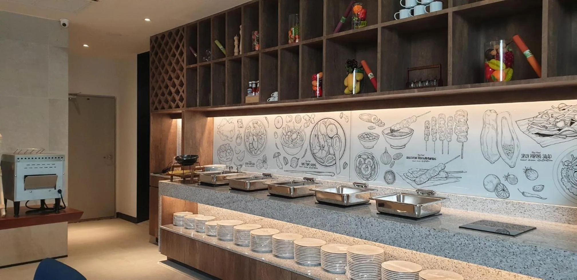 Restaurant/places to eat in Aspira One Sutthisan