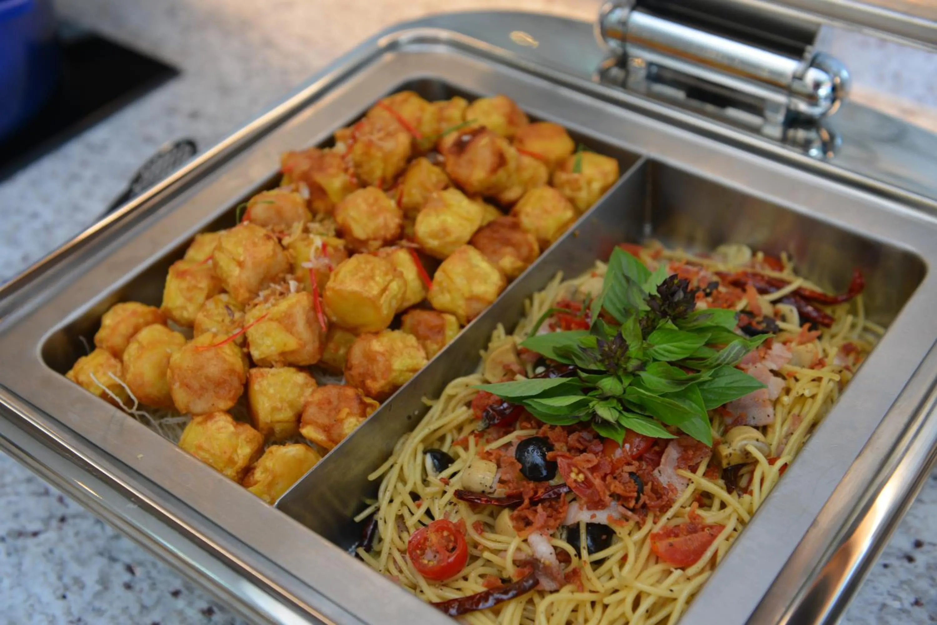 Buffet breakfast in Aspira One Sutthisan