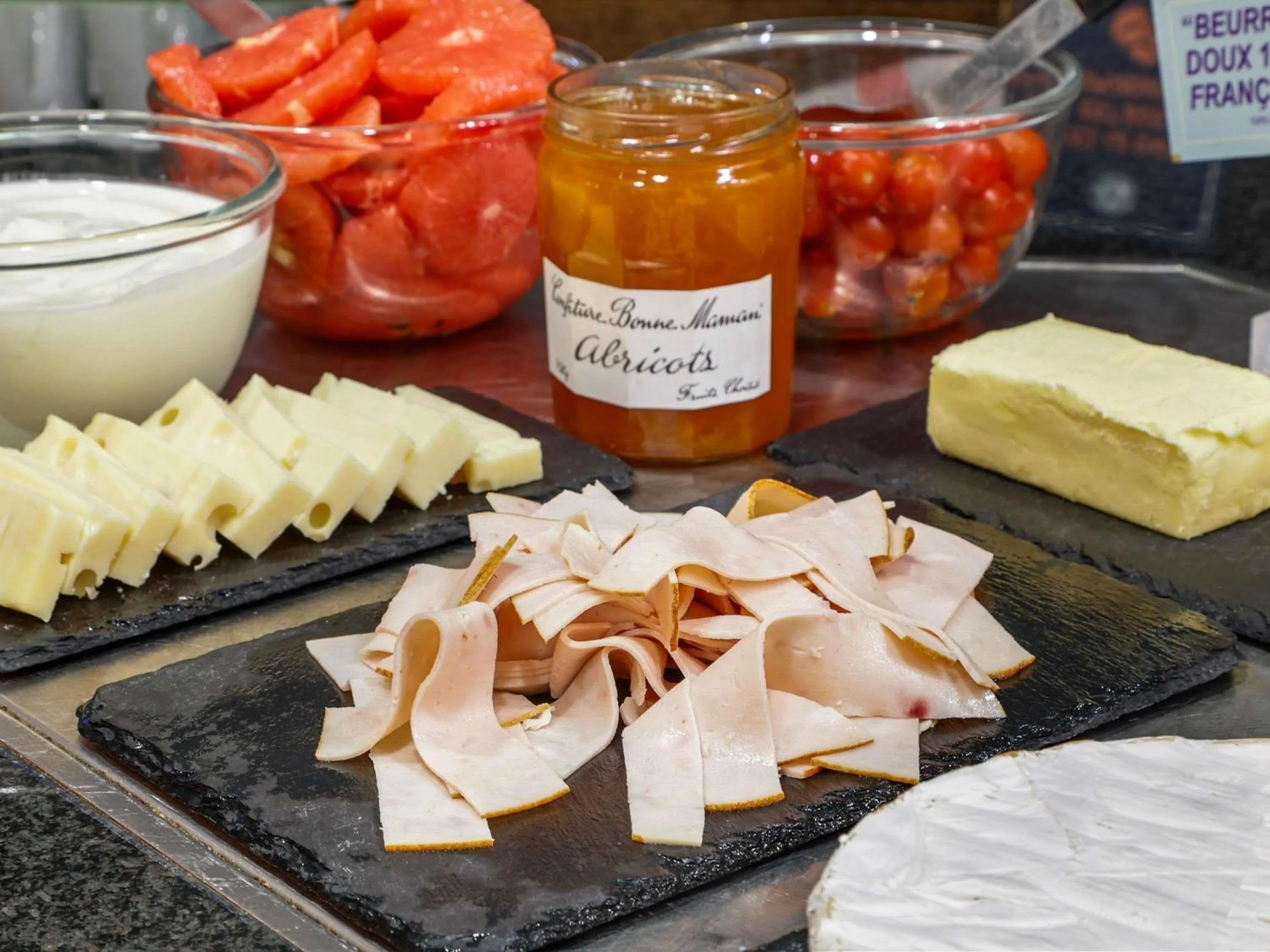 Breakfast in ibis Styles Paris République Le Marais