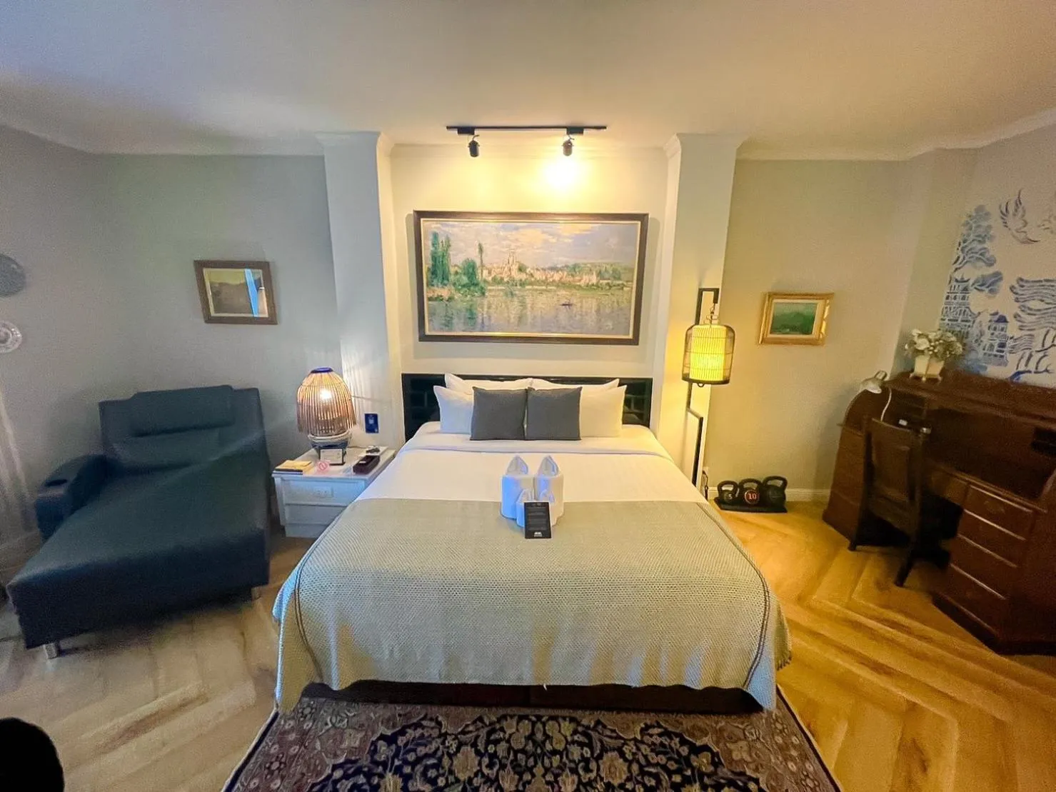 Photo of the whole room, Bed in Yuu Hotel Ubon Ratchathani