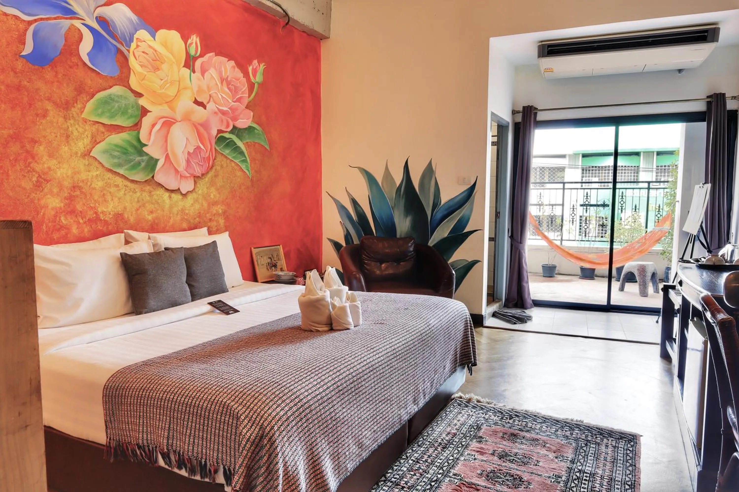 Bed in Yuu Hotel Ubon Ratchathani