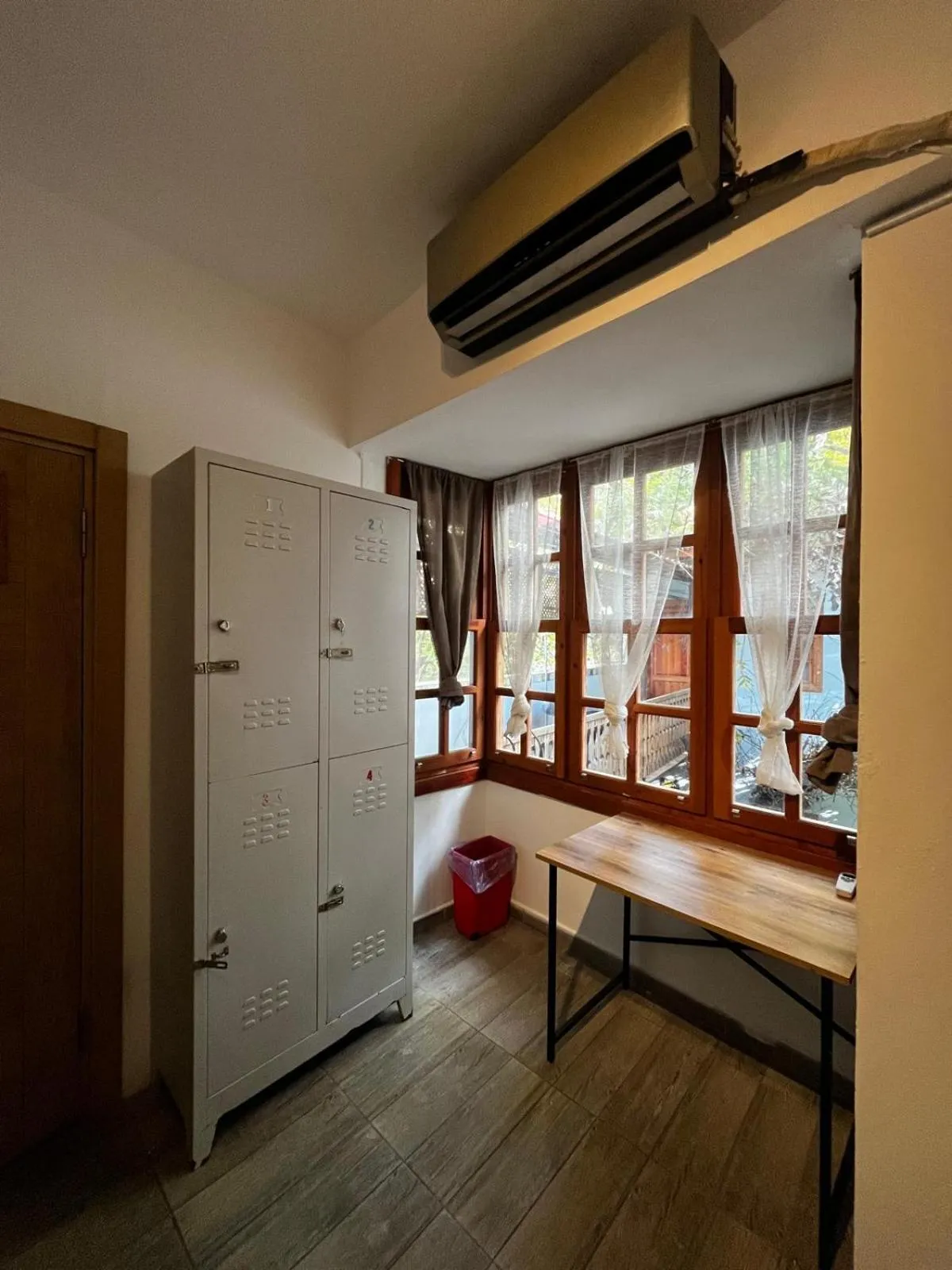 bunk bed in Kuyu Beergarden Hostel