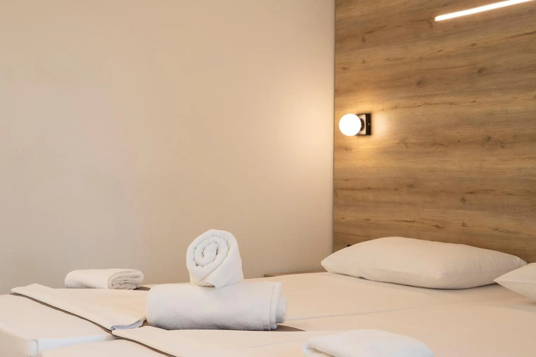 Bed in Dafni Plus Hotel