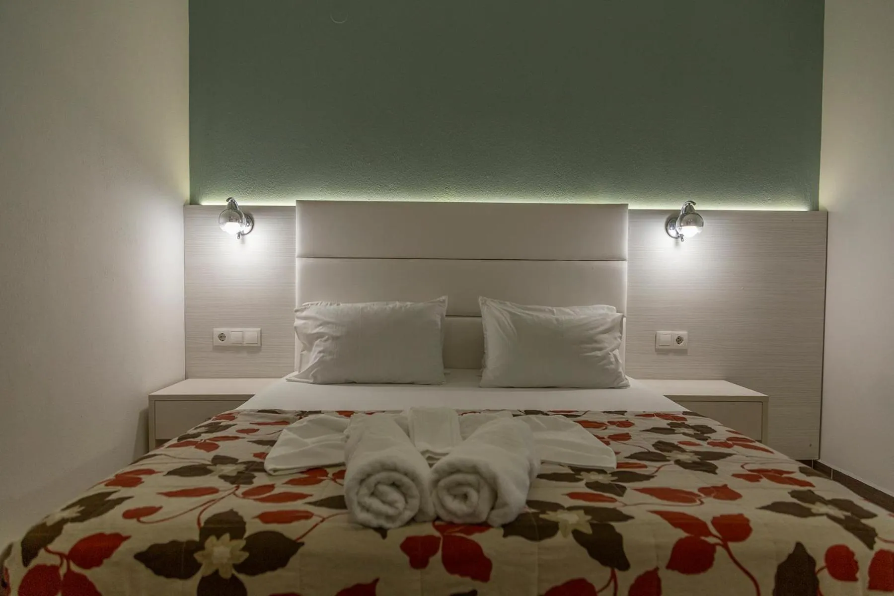 Bed in Dafni Plus Hotel