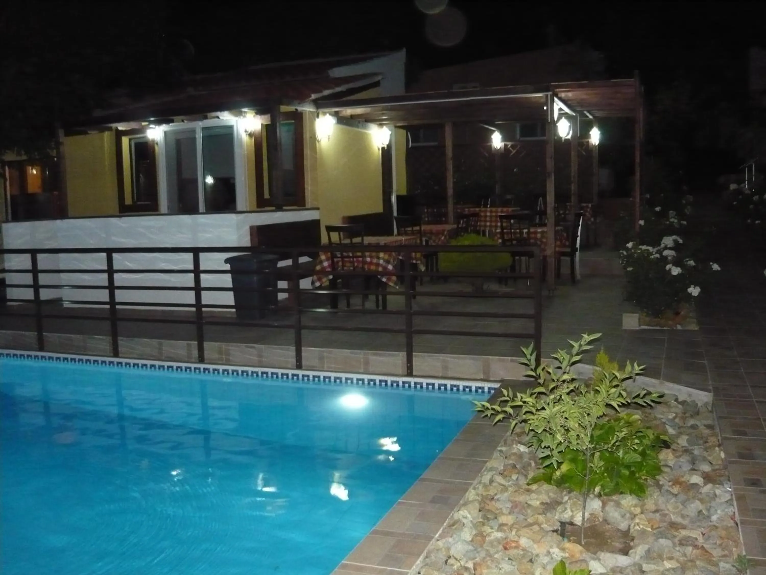 Victory Apartments Hotel