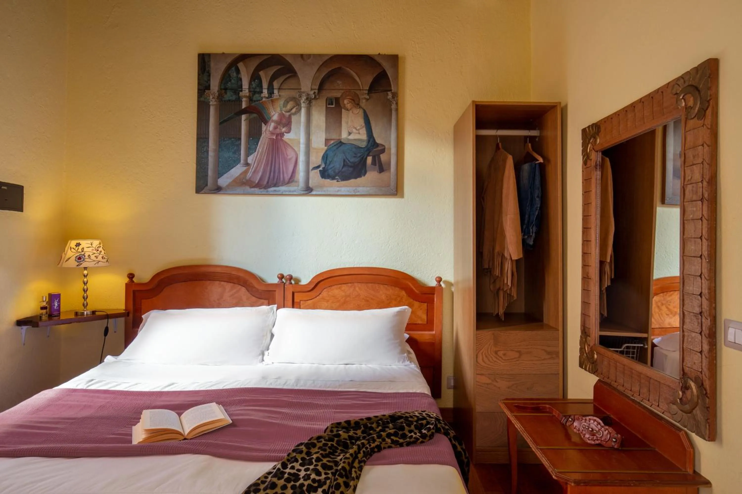 Bed in Bollo Apartments