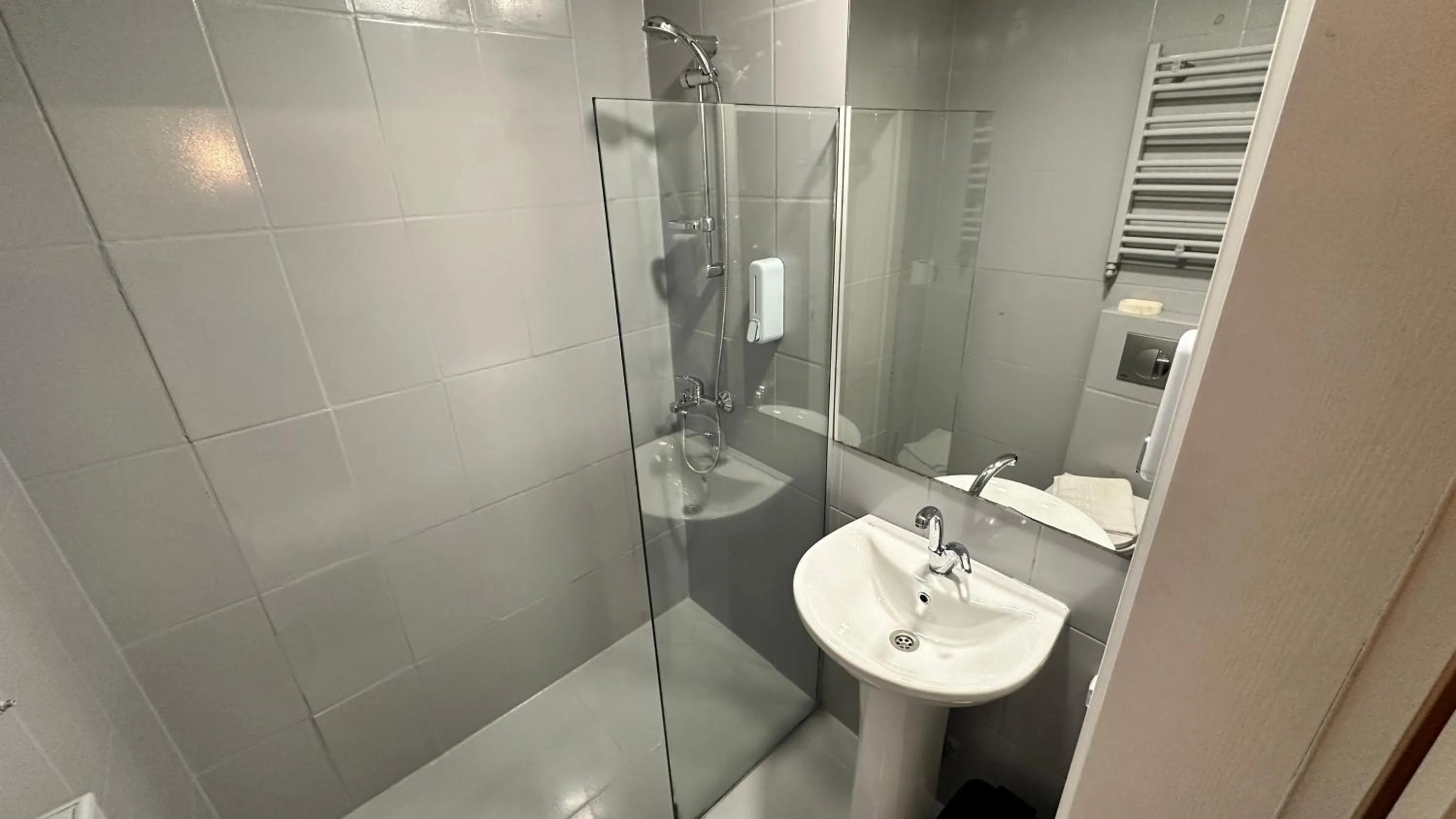 Bathroom in New Pera