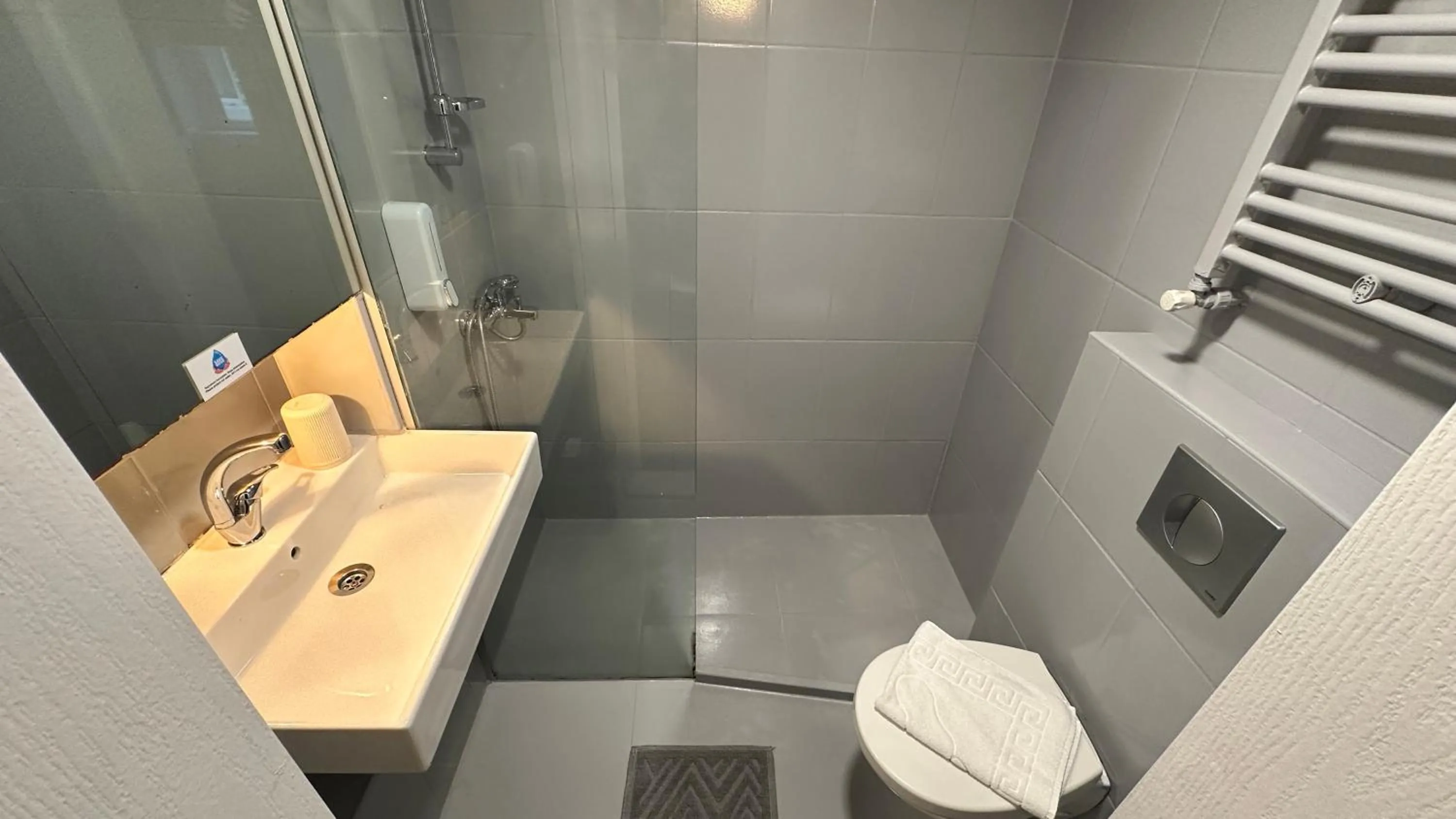 Bathroom in New Pera