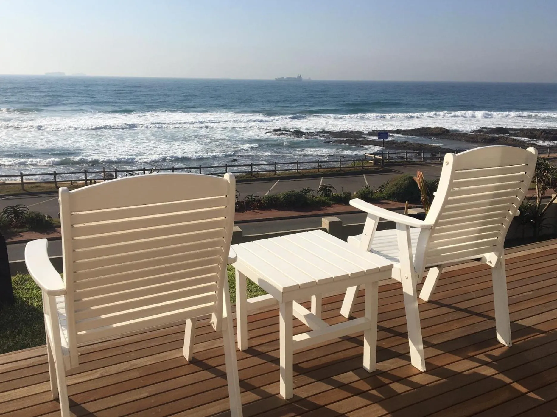 Sea view in Fairlight Beach House