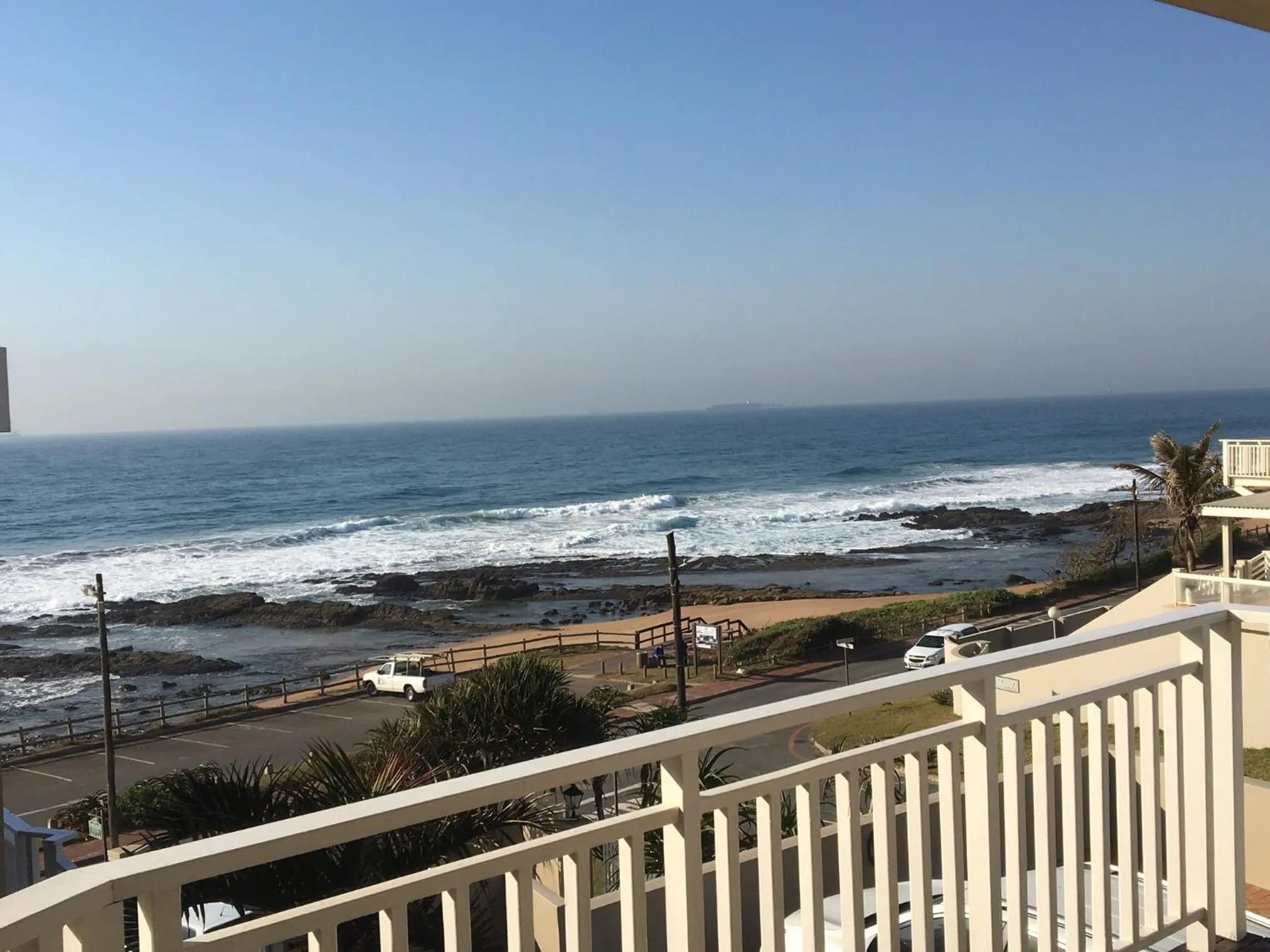 Sea view in Fairlight Beach House
