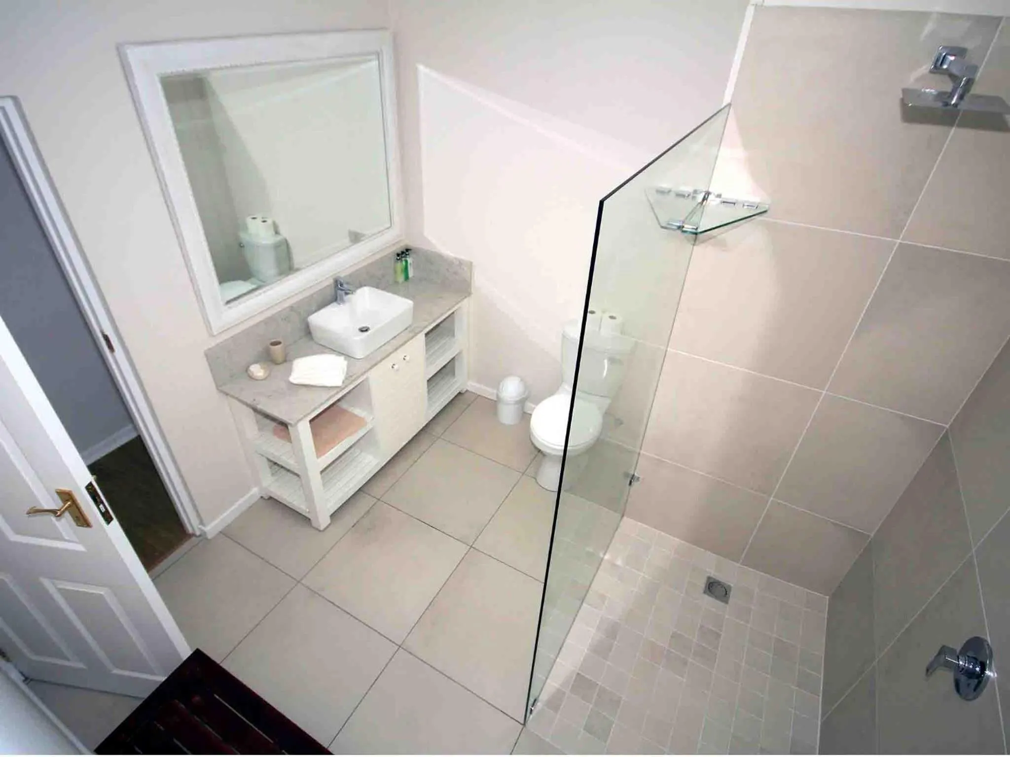Bathroom in Fairlight Beach House
