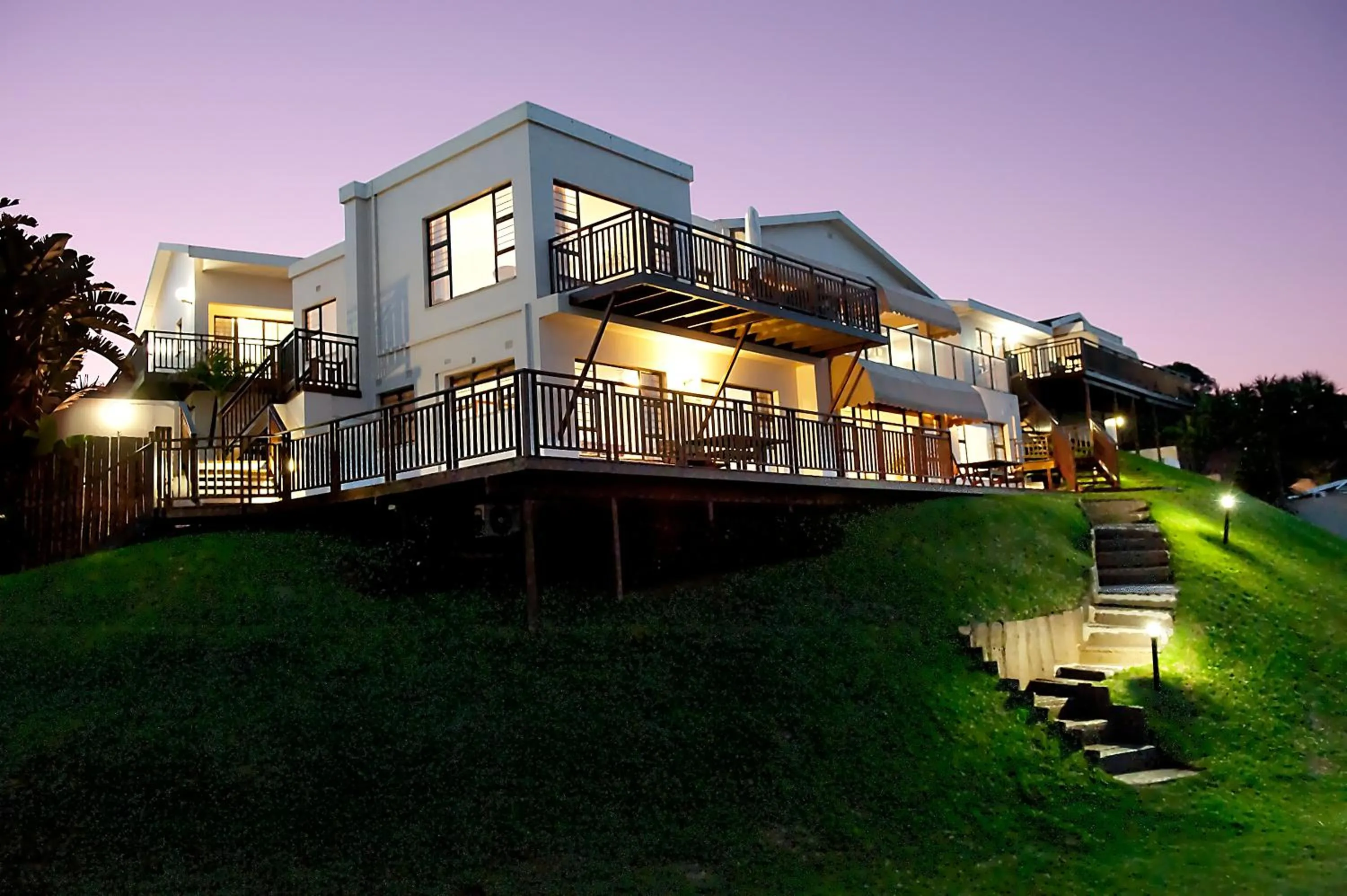 Property building in Fairlight Beach House