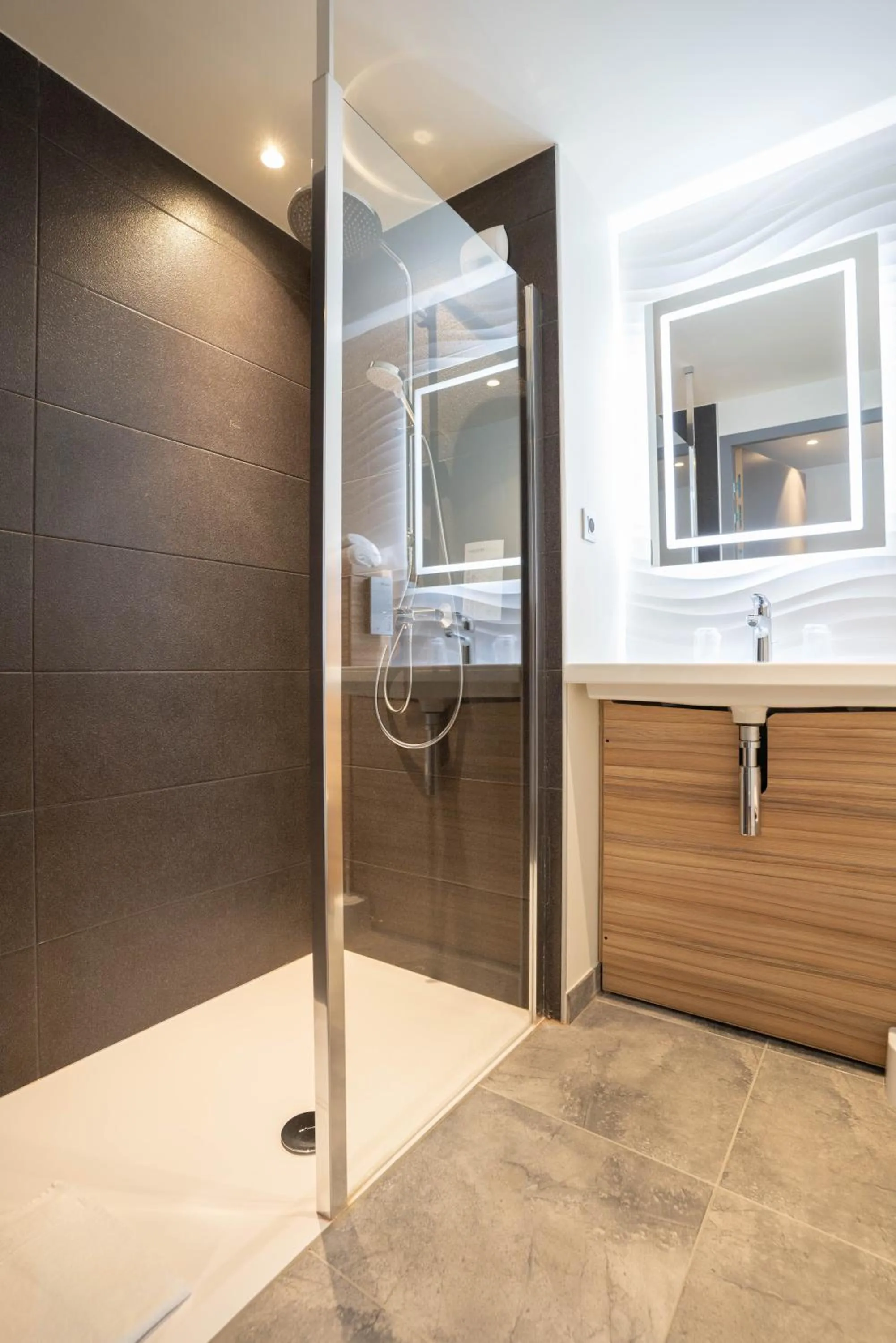 Shower in Campanile Tours Nord