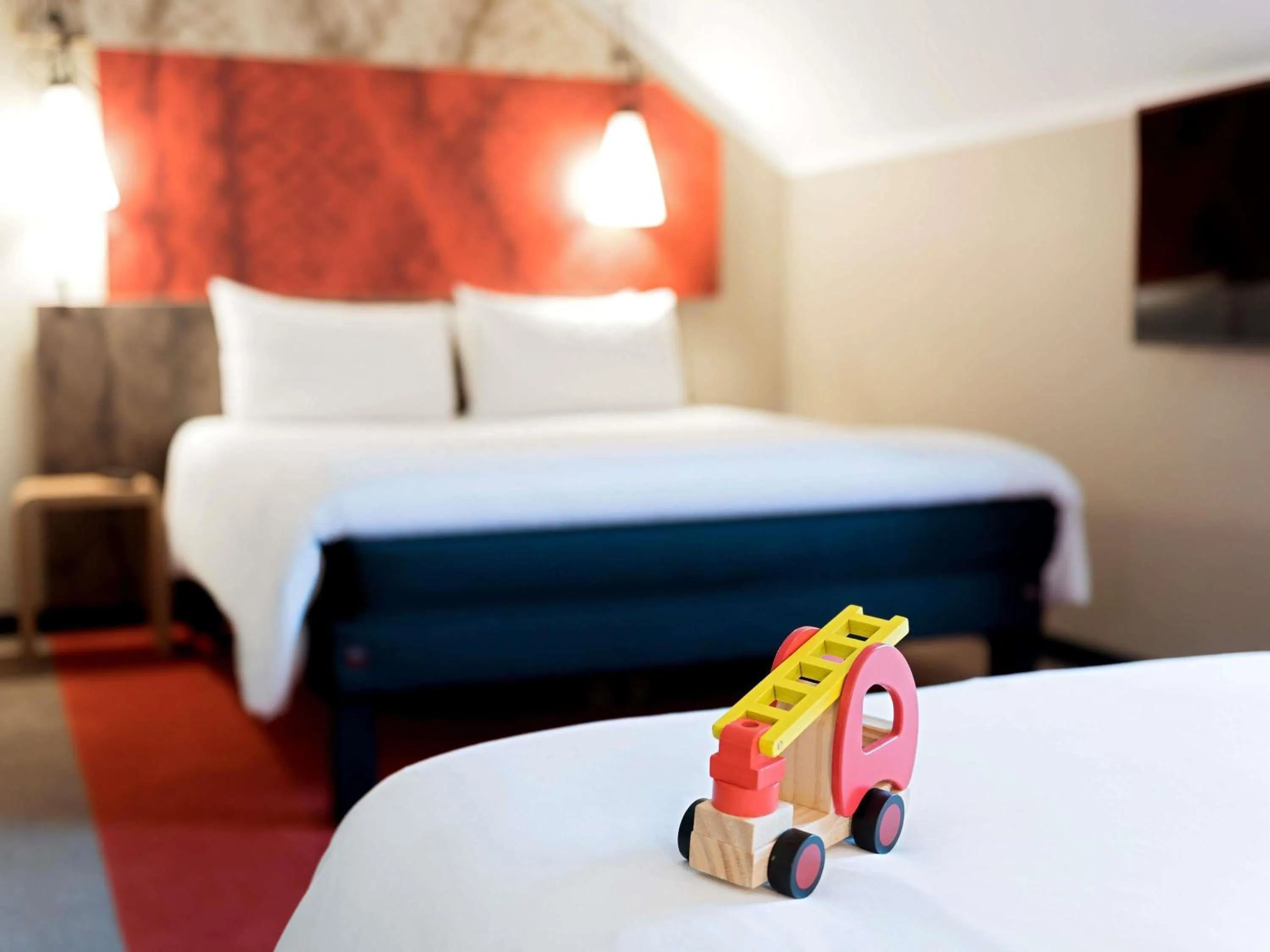 Bedroom, Bed in ibis Hotel Regensburg City